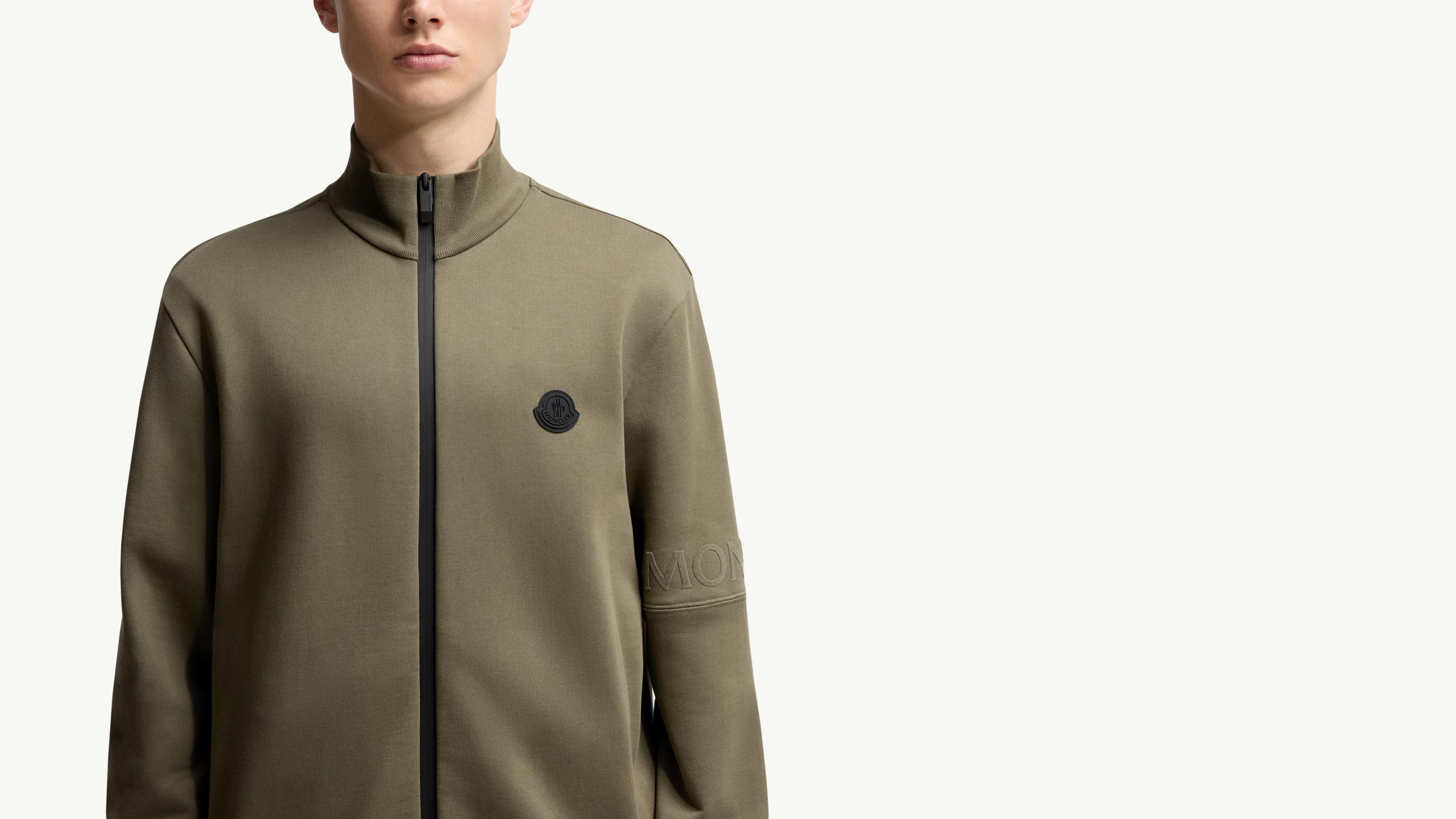 MONCLER オリーブグリーン 長袖ニット Moncler x Pharrell Williams レディース Tネックウールニットセーター