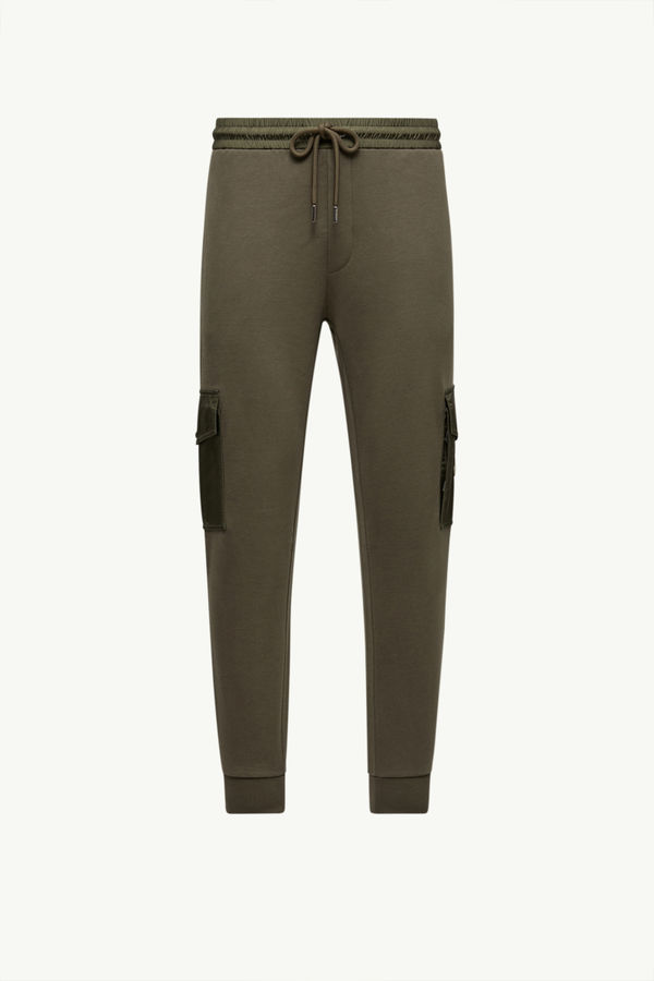 https://moncler-cdn.thron.com/api/v1/content-delivery/shares/dpx6uv/contents/K20918H0002389A8F889_F/image/K20918H0002389A8F889_F