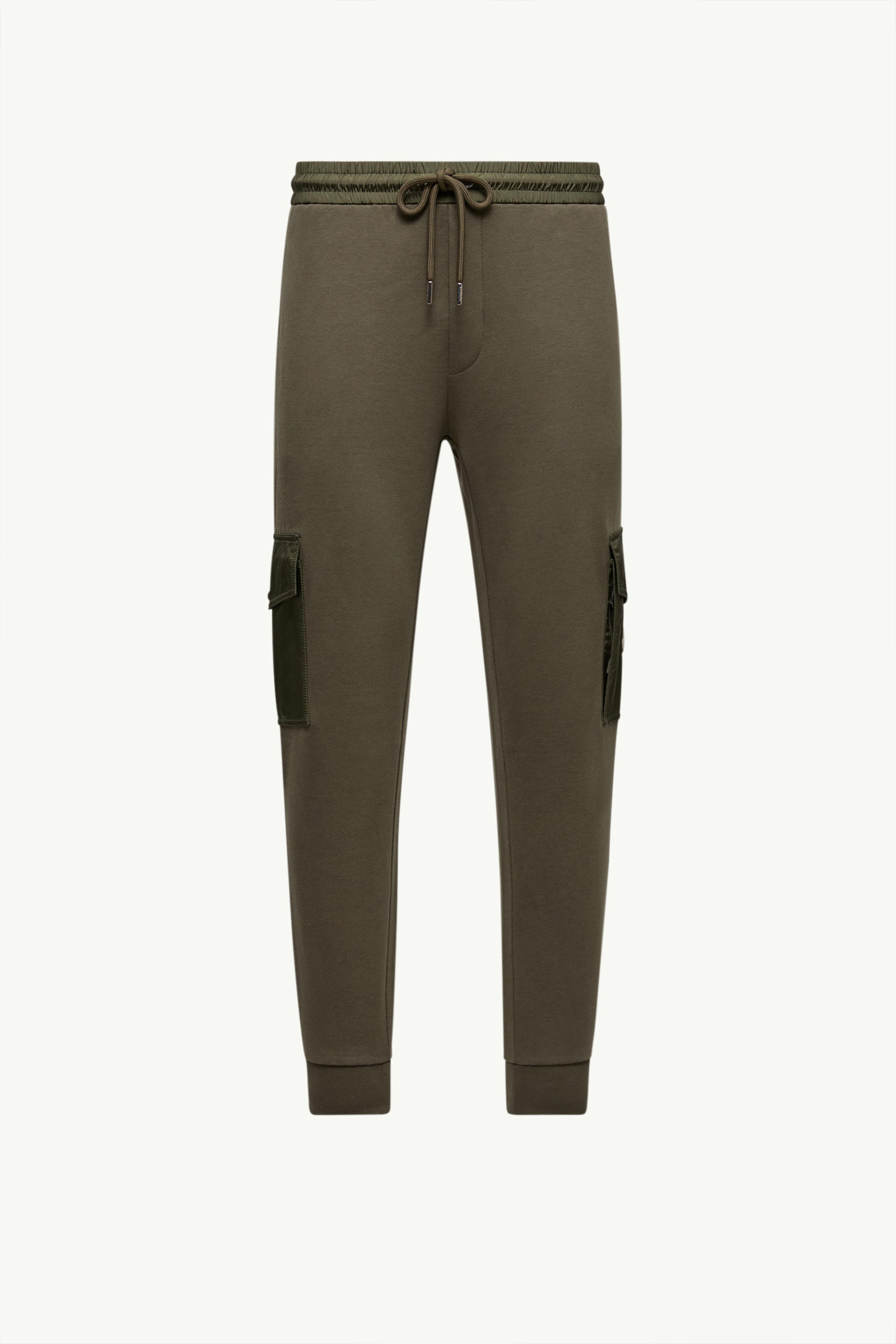 https://moncler-cdn.thron.com/api/v1/content-delivery/shares/dpx6uv/contents/K20918H0002389A8F889_F/image/K20918H0002389A8F889_F