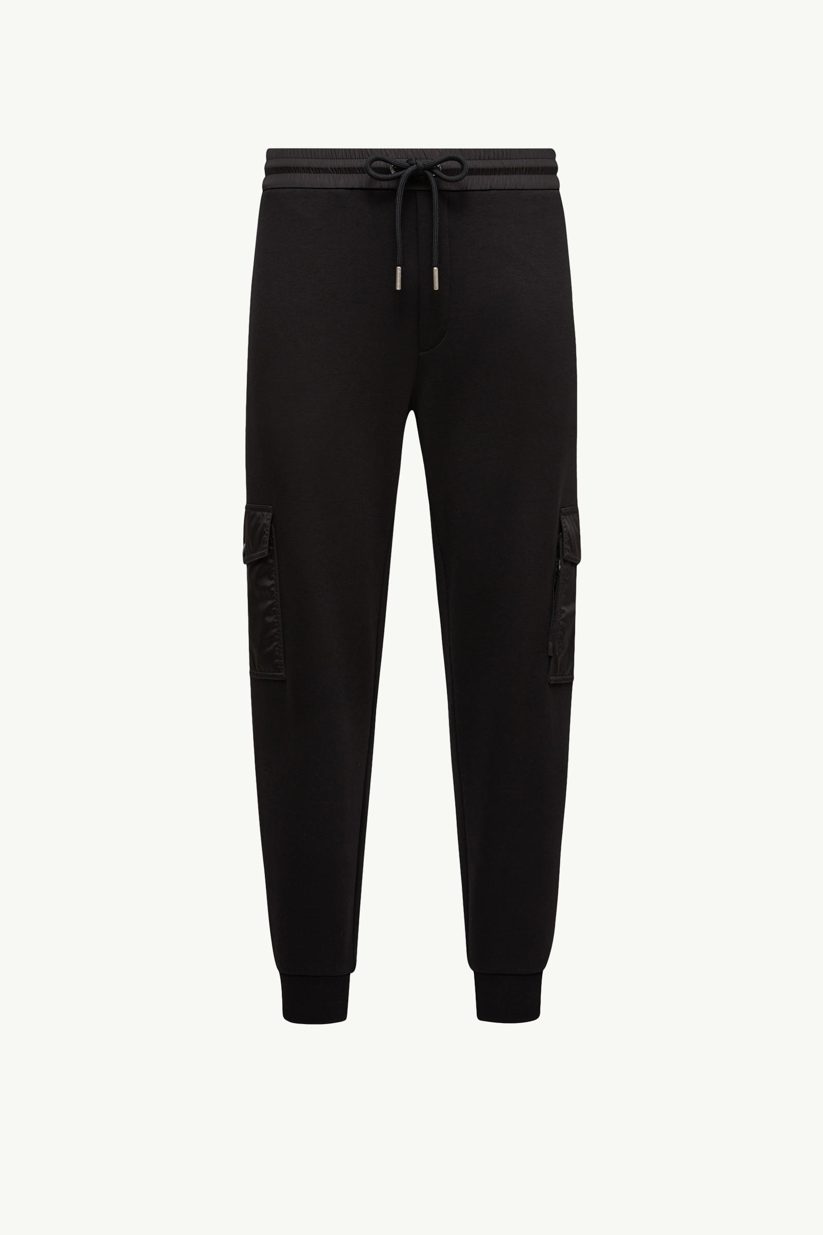 https://moncler-cdn.thron.com/api/v1/content-delivery/shares/dpx6uv/contents/K20918H0002389A8F999_F/image/K20918H0002389A8F999_F