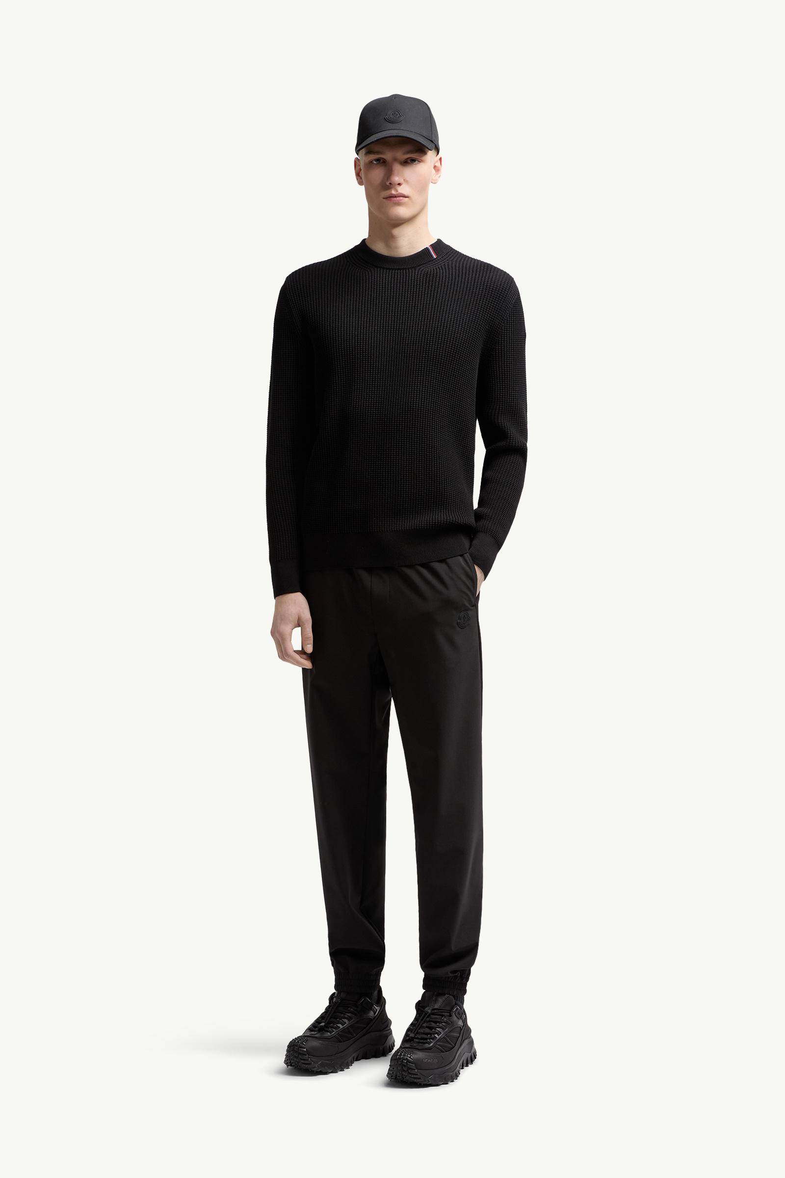 ま*る様 MONCLER ブラック　ワッフルニットセーター Moncler waffle-knit crew-neck Sweater | Black | FARFETCH