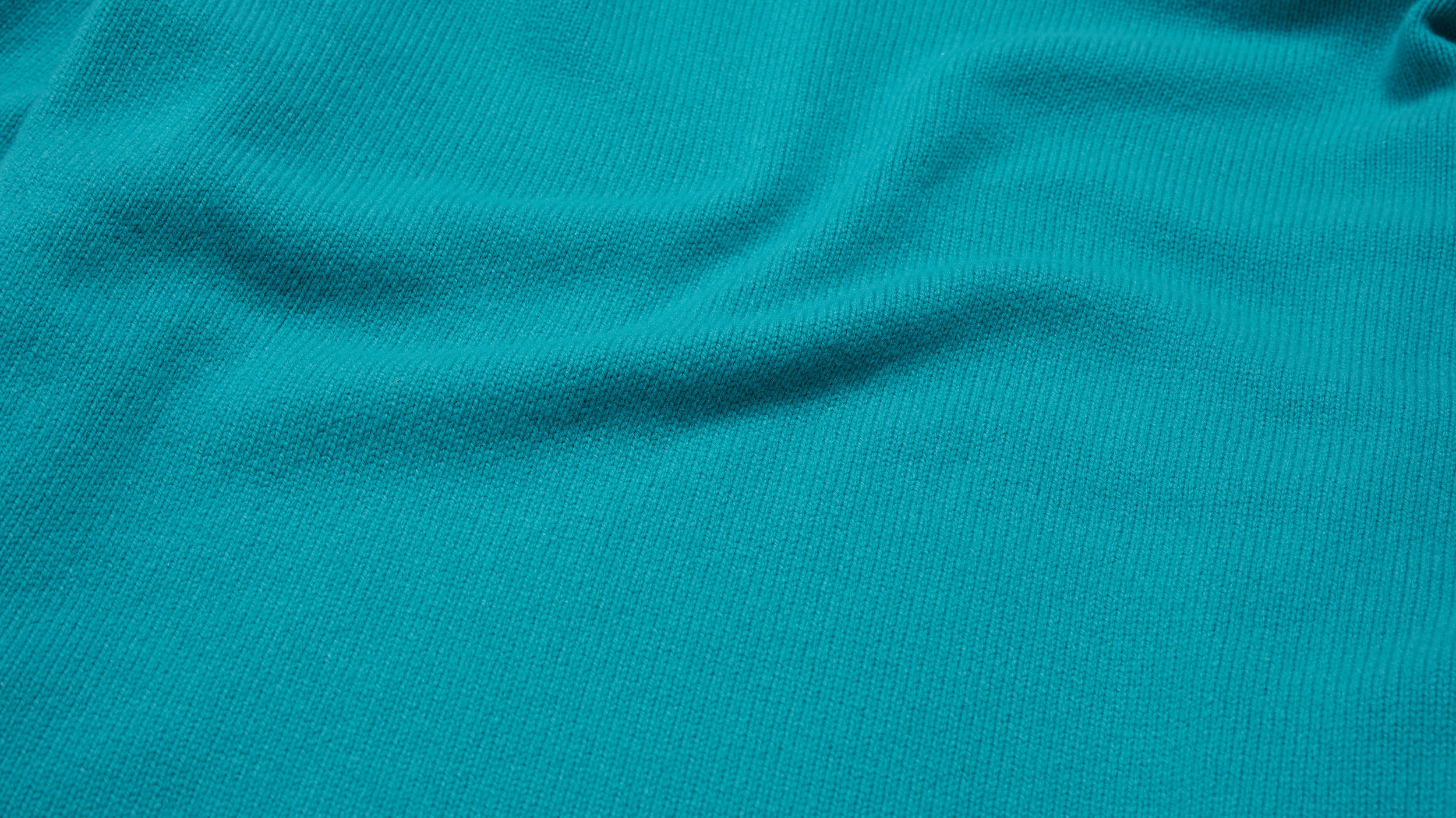 Slide 1 - product.feature.texturewoolcashmere.title