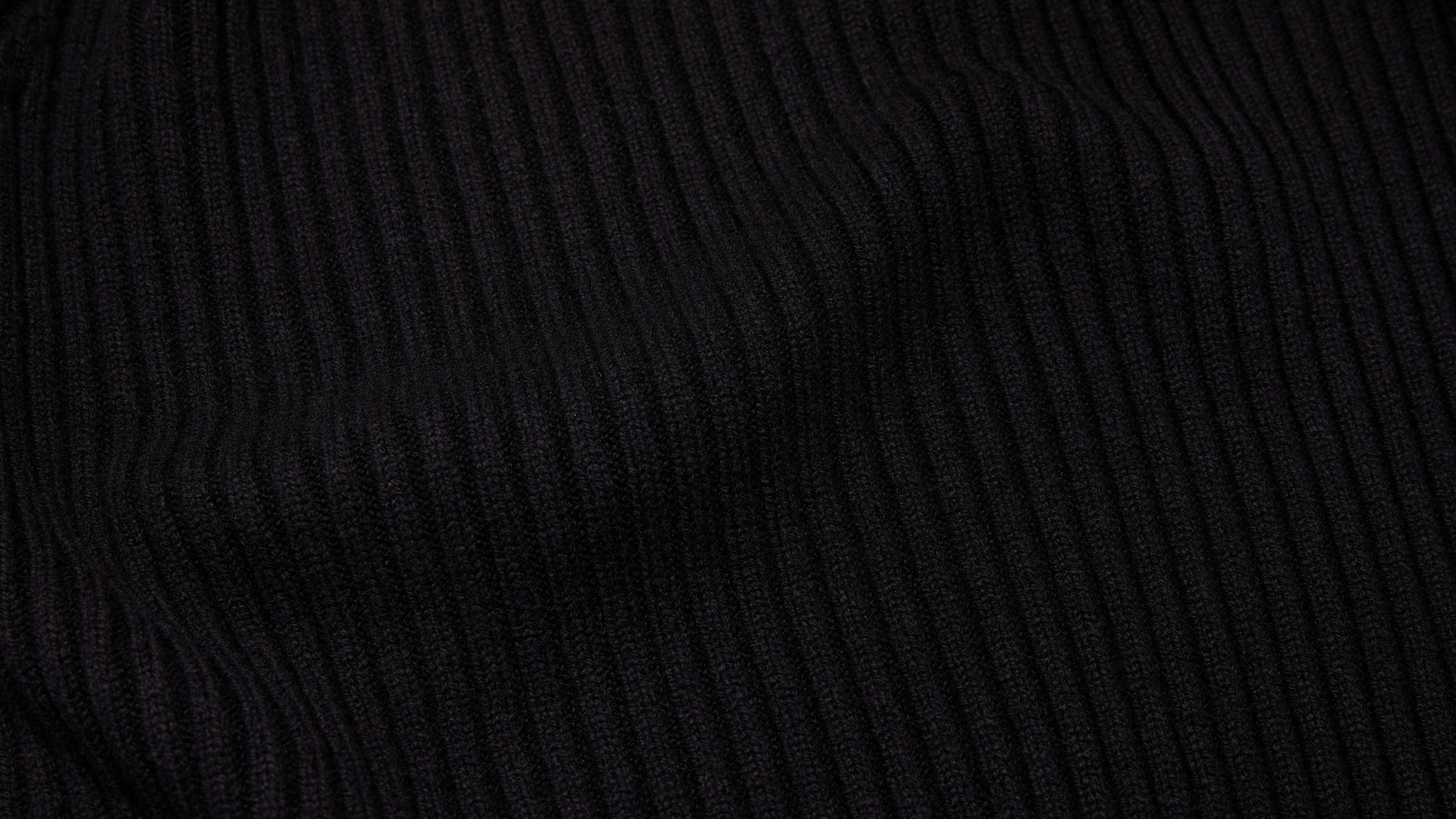 Slide 1 - product.feature.texturecashmereblend.title