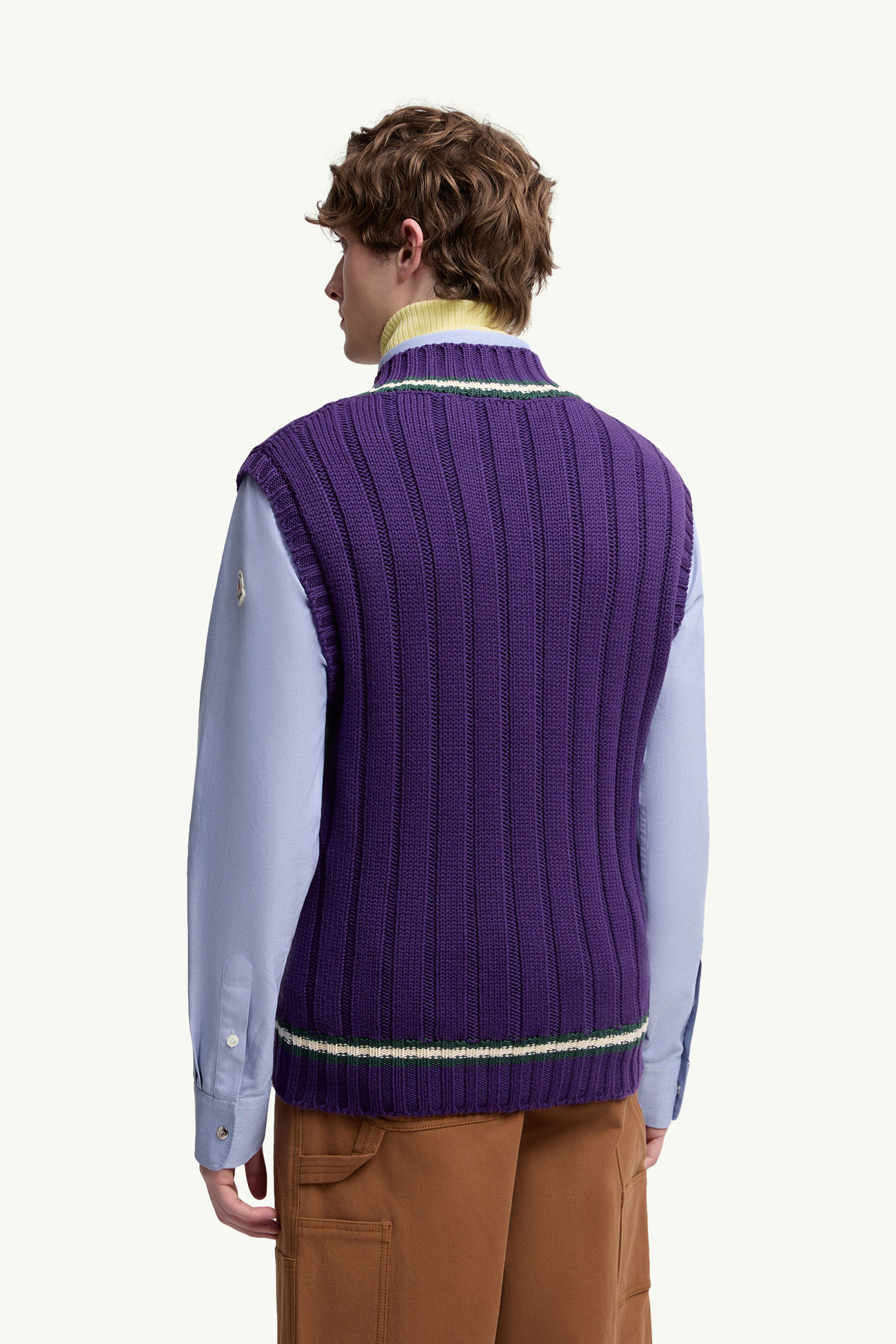 Chaleco de algodón y lana con cuello de pico Hombre Morado Moncler 4