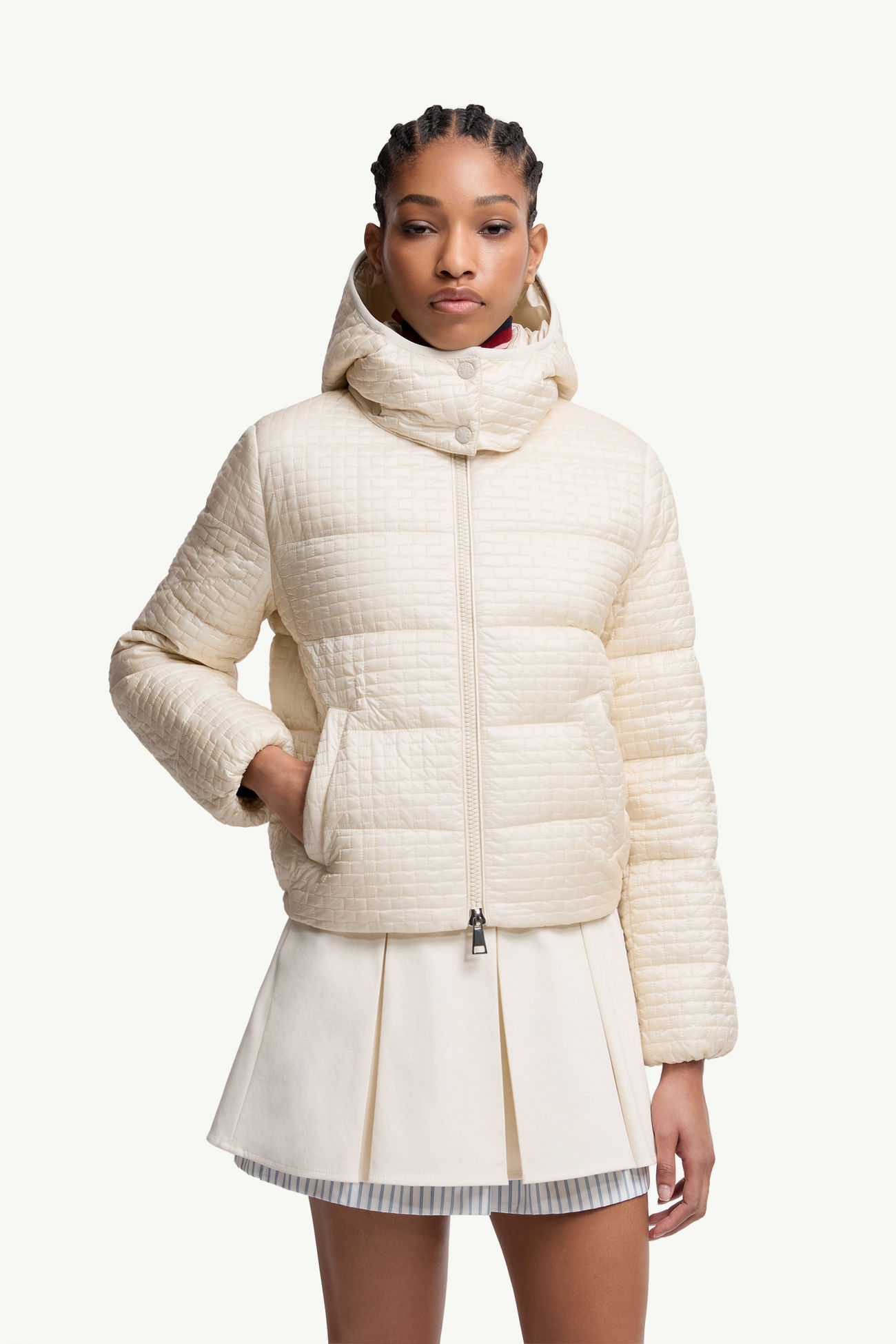 Doudoune courte à capuche et matelassage géométrique Gisors Femmes Beige Clair Moncler 3