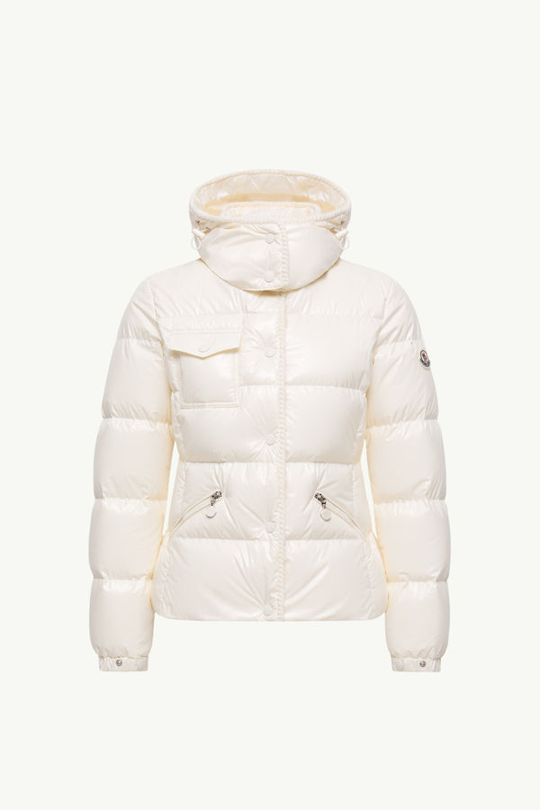 https://moncler-cdn.thron.com/api/v1/content-delivery/shares/dpx6uv/contents/K20931A00014597EU04A_F/image/K20931A00014597EU04A_F
