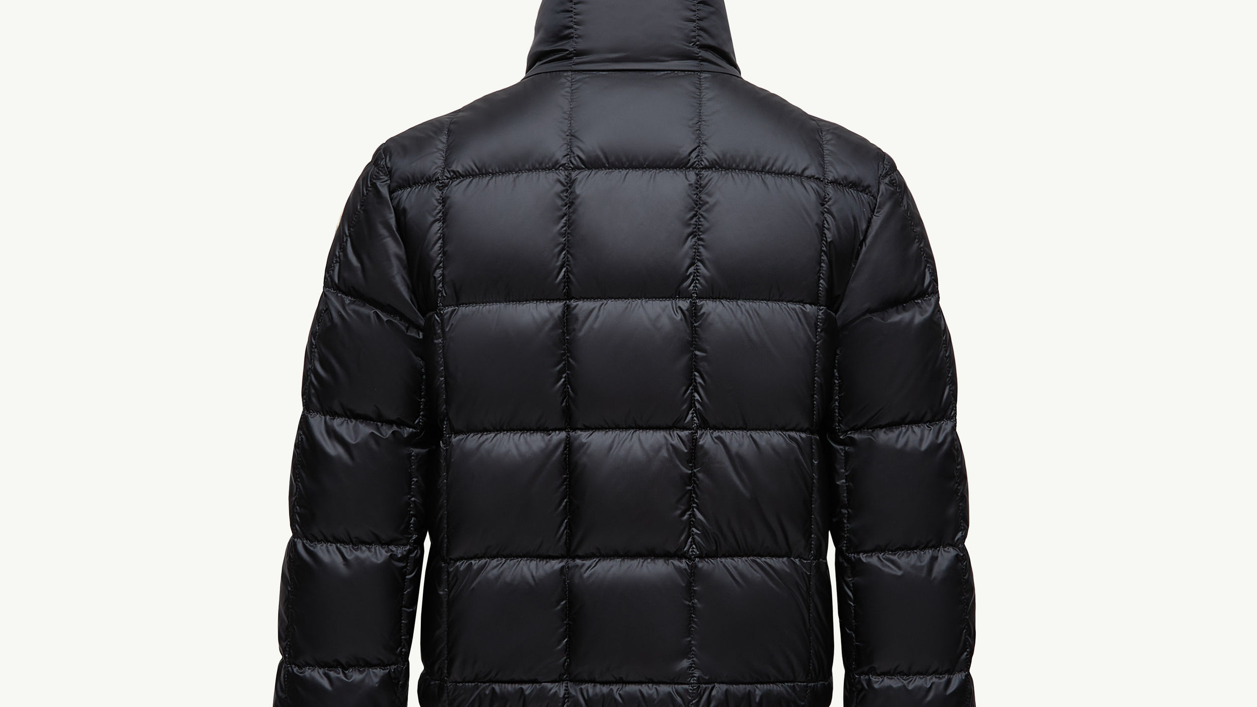 Slide 1 - product.feature.stitchingdetails.title