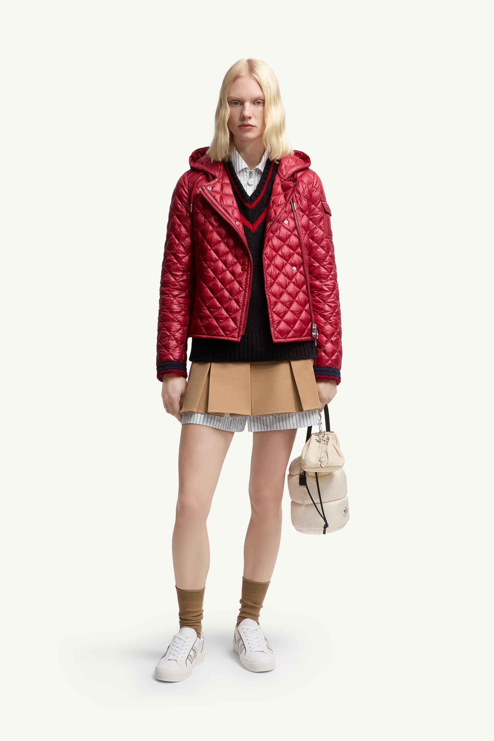 Plumífero corto con capucha y acolchado de rombos Corbelin Mujer Rojo Moncler 0