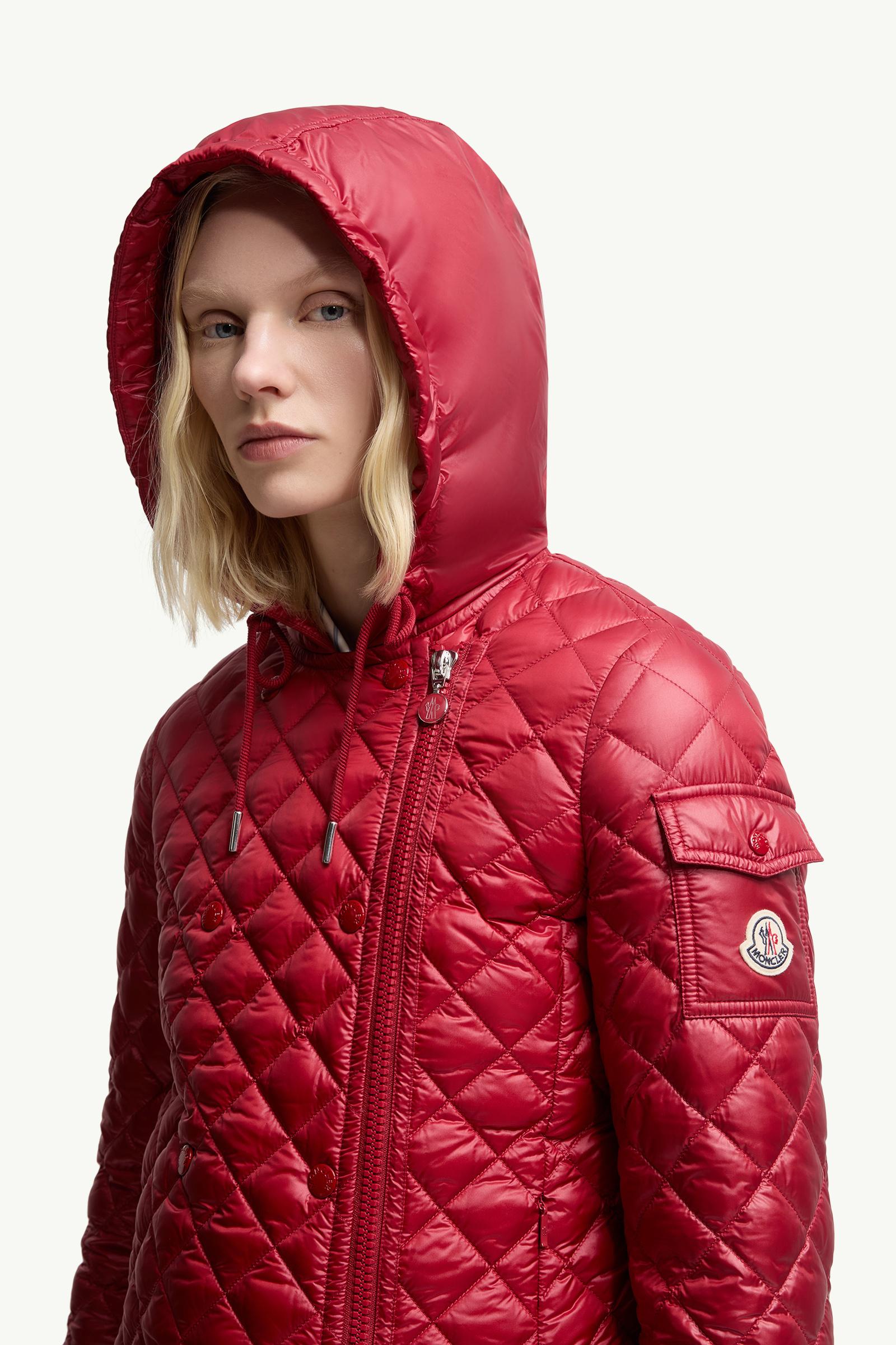 Plumífero corto con capucha y acolchado de rombos Corbelin Mujer Rojo Moncler 1