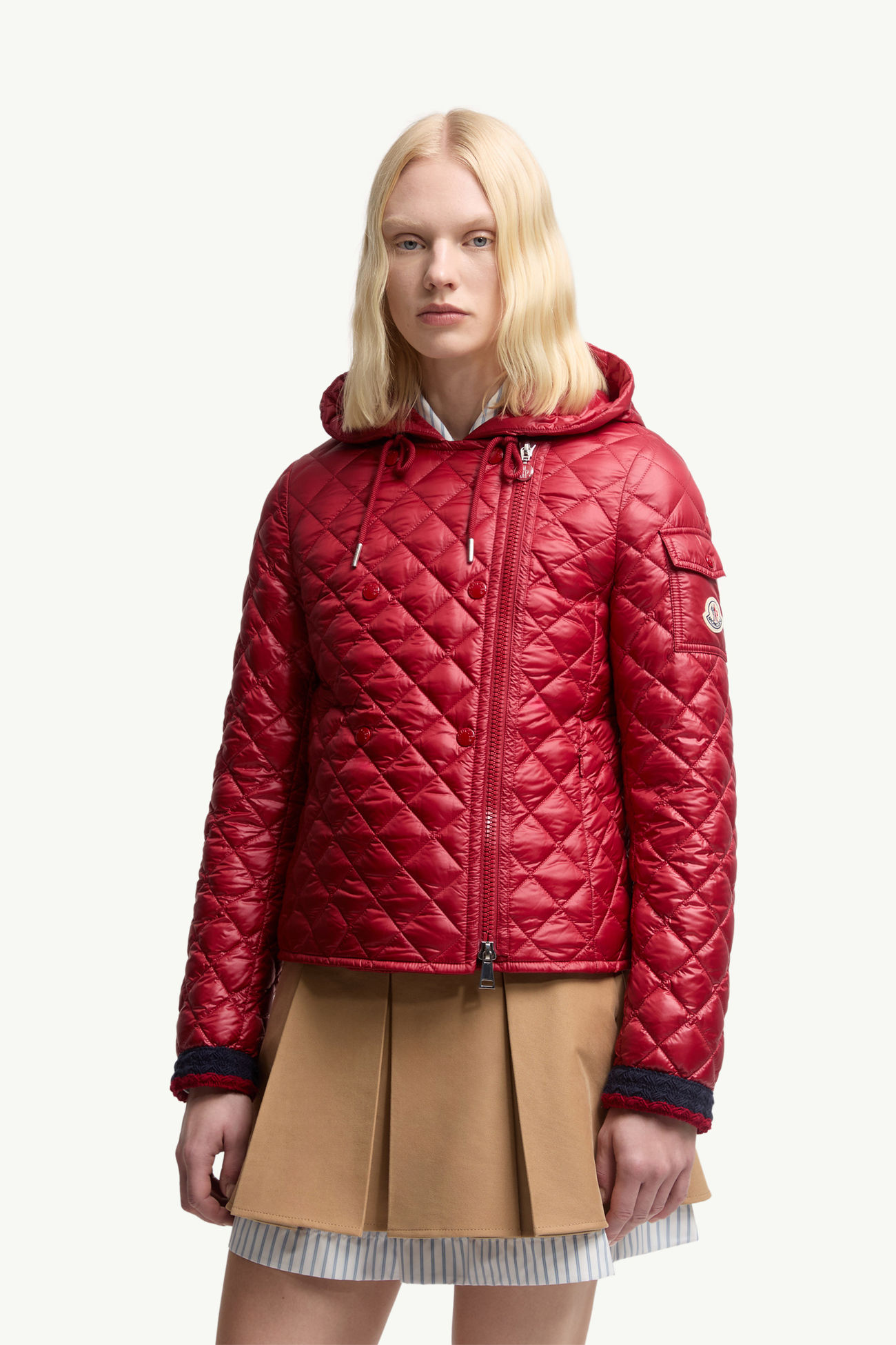 Corbelin女士菱形绗缝连帽短款羽绒夹克外套 女士 红色 Moncler 3
