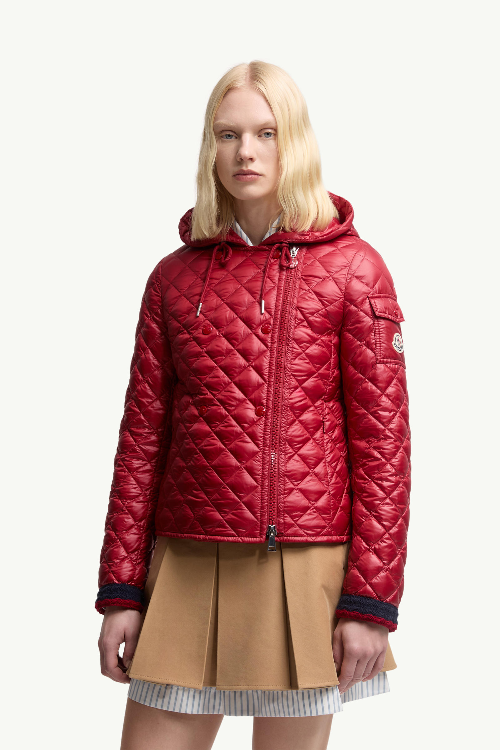 Plumífero corto con capucha y acolchado de rombos Corbelin Mujer Rojo Moncler 3