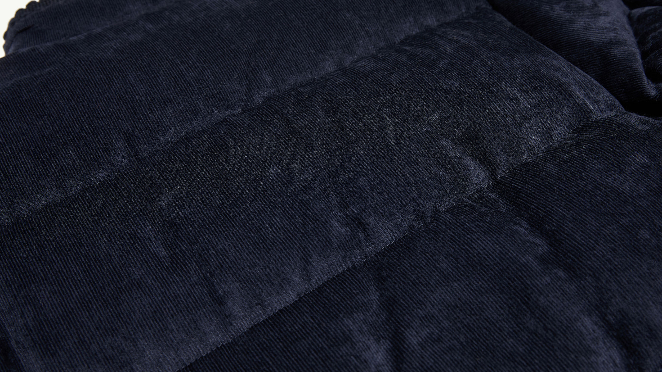 Slide 1 - product.feature.texturecorduroy.title