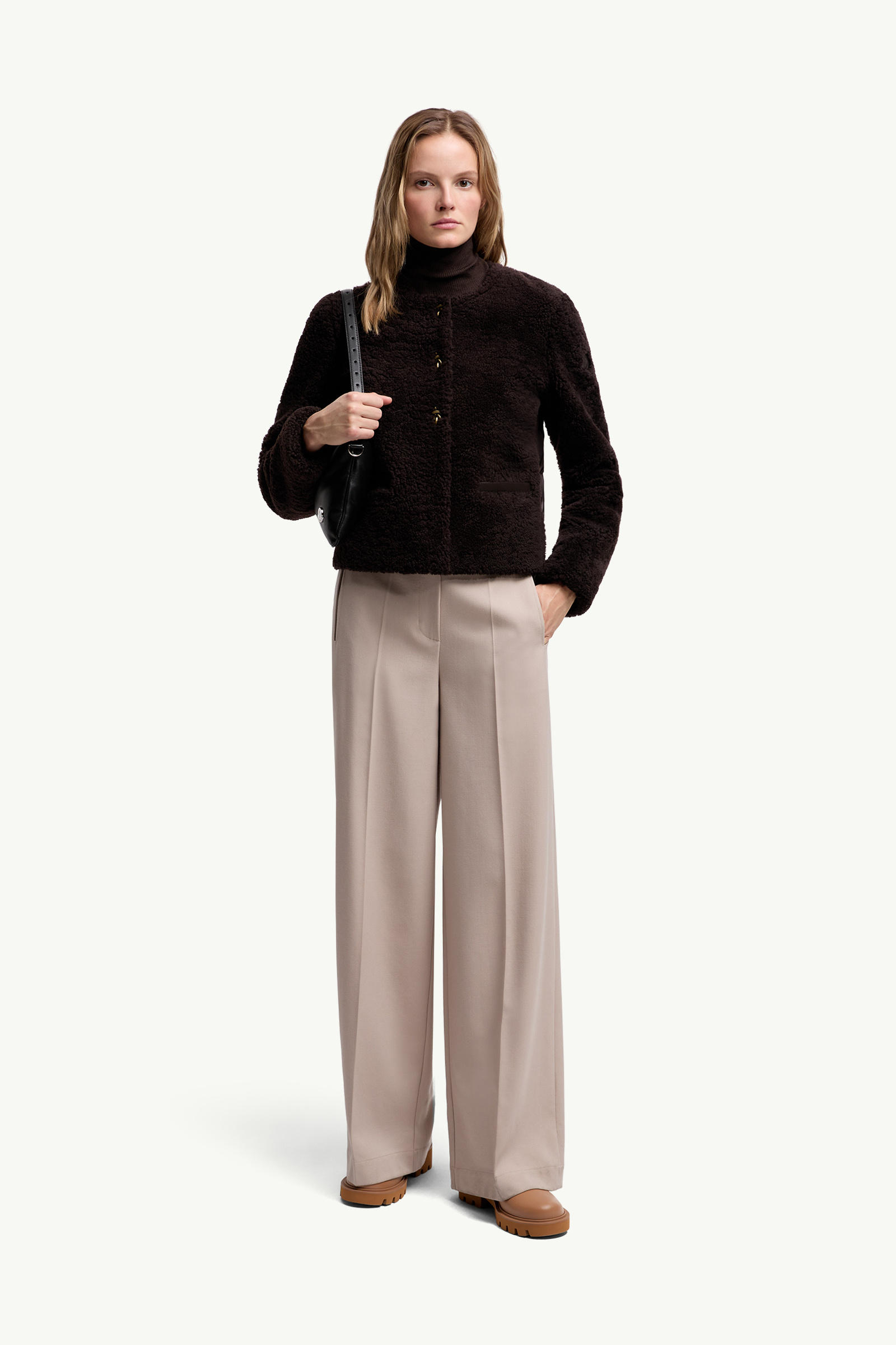 Doudoune courte en shearling Epernon Femmes Marron Moncler 0
