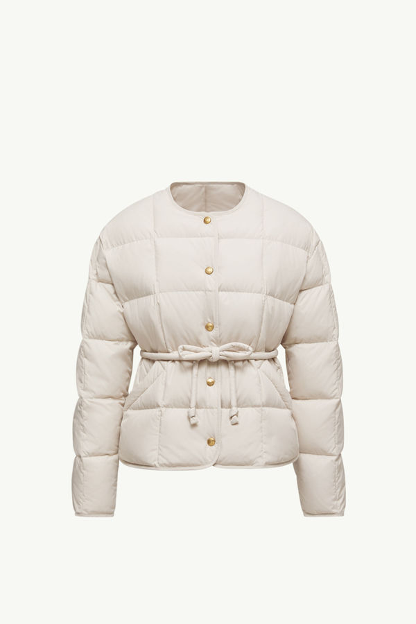 https://moncler-cdn.thron.com/api/v1/content-delivery/shares/dpx6uv/contents/K20931A0006454AQE051_F/image/K20931A0006454AQE051_F