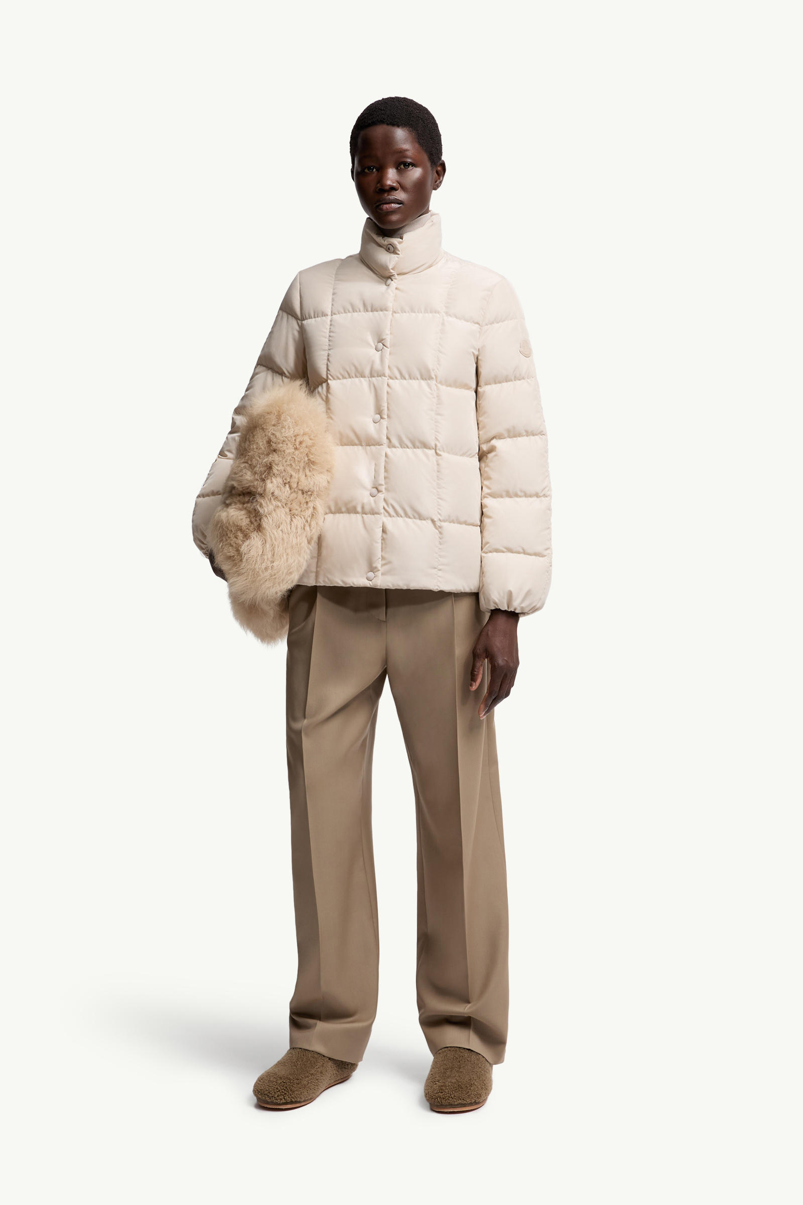 Cochevinne quadratisch gesteppte kurze Daunenjacke Damen Hellbeige Moncler 0