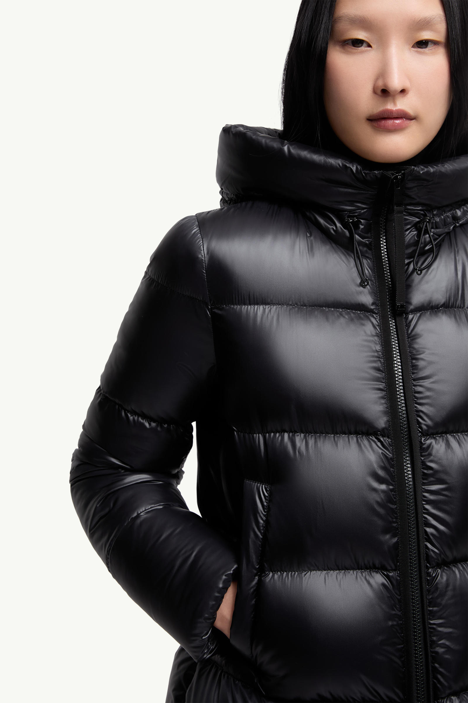Piumino corto Serittes on cappuccio Donna Nero Moncler 6