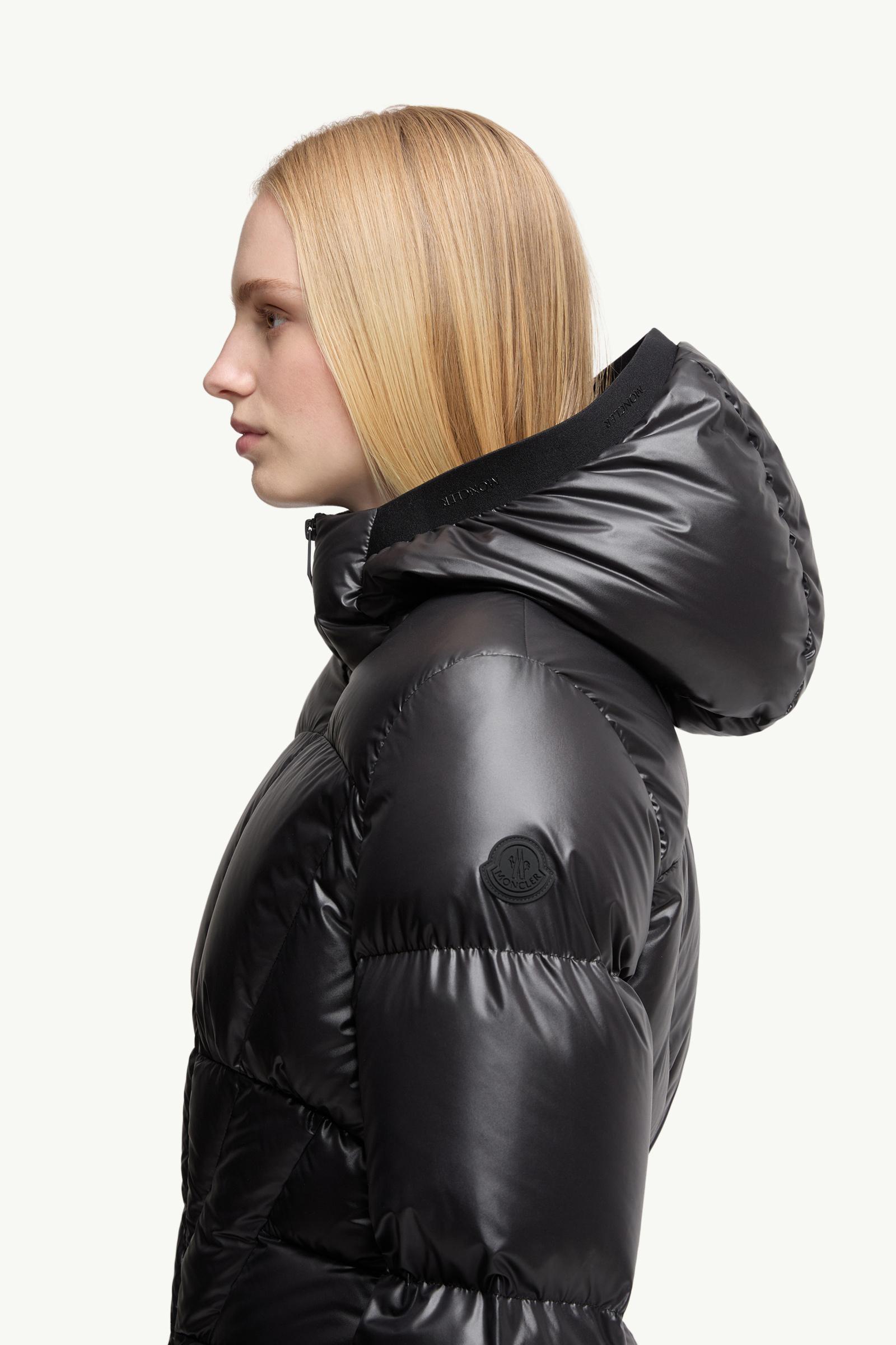 Wineck Hooded Geometric-Quilted Short Down Jacket Women Black Moncler 1