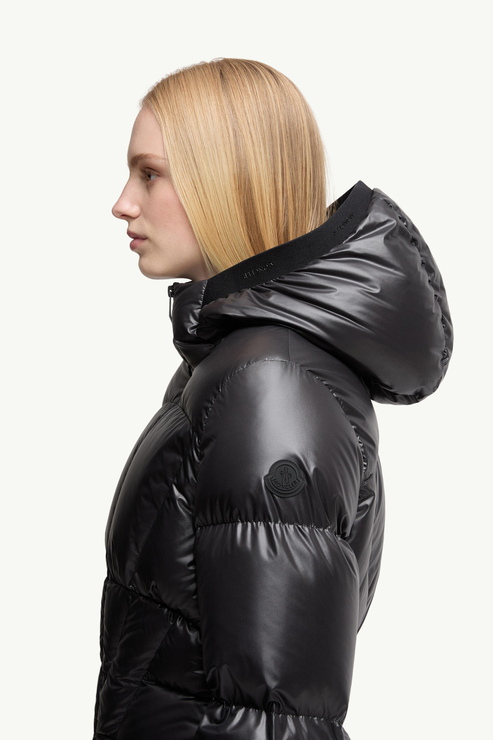 Wineck Hooded Geometric-Quilted Short Down Jacket Women Black Moncler 1