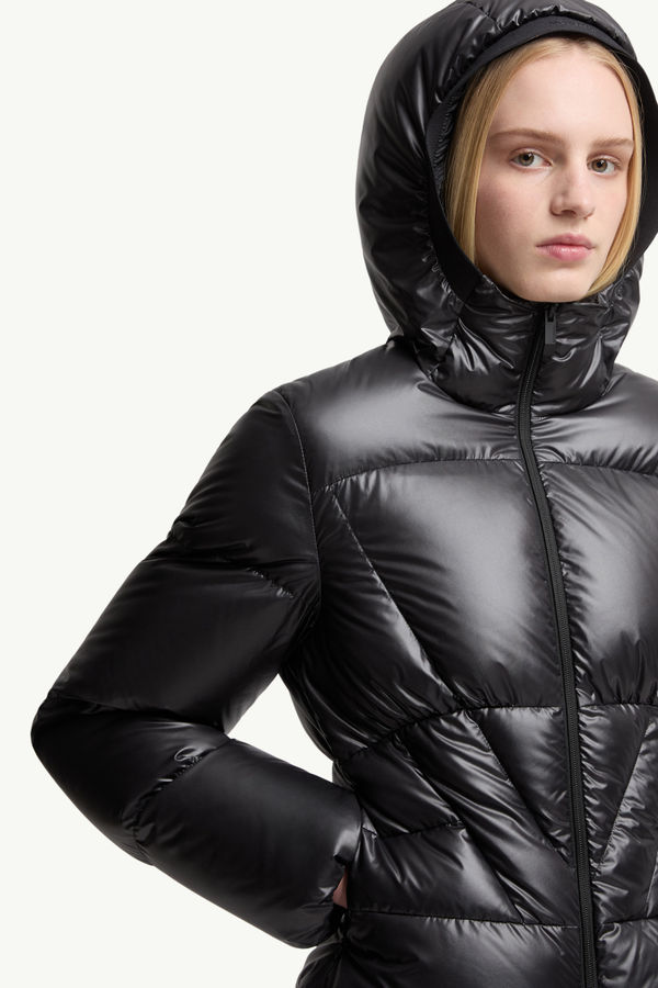 Wineck Hooded Geometric-Quilted Short Down Jacket Women Black Moncler 5