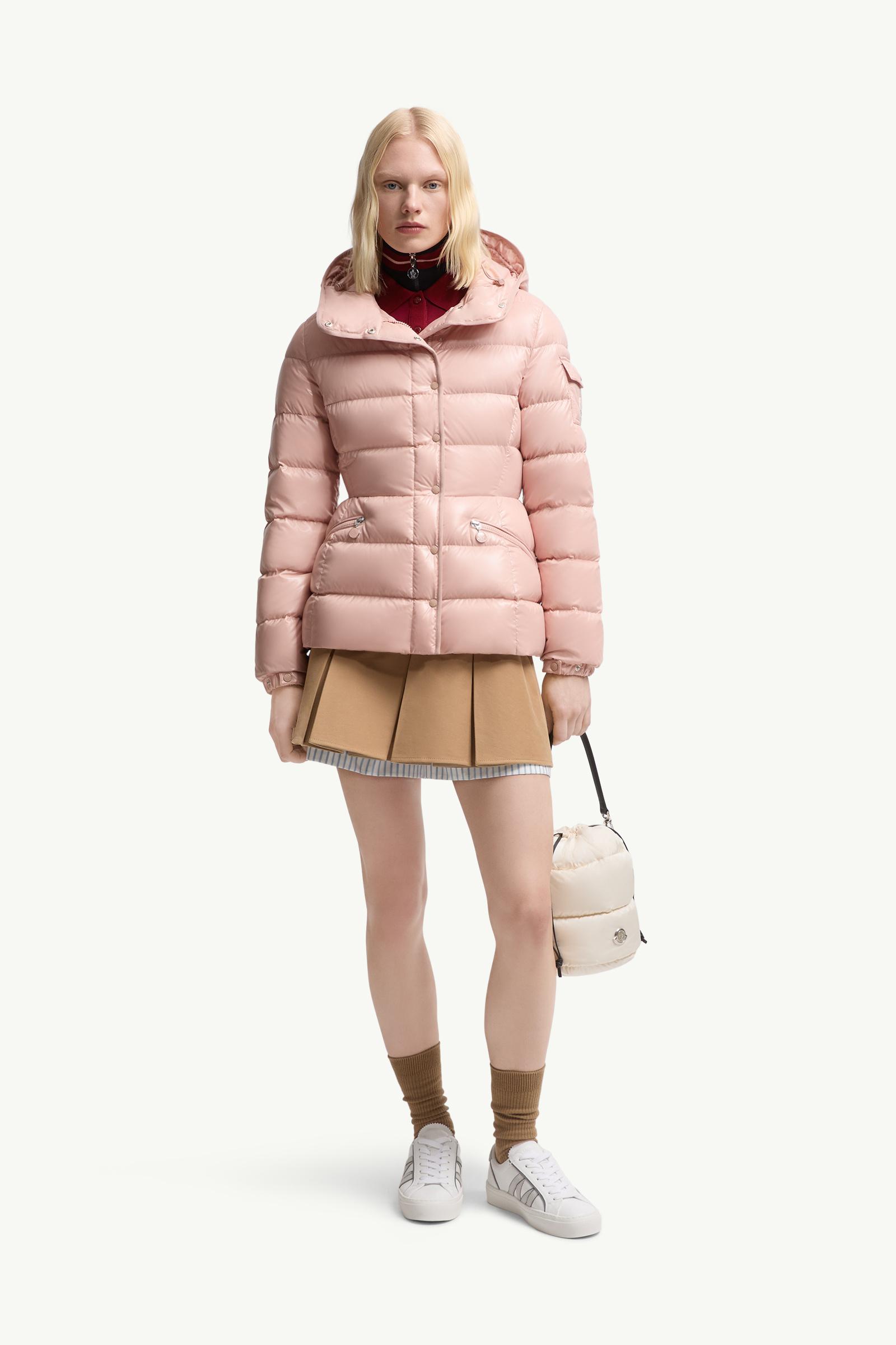 【美品】モンクレール　MONCRER ダウンジャケット　ピンク　95cm スキー MONCLER フード付きダウンコート ピンク モンクレール レディース