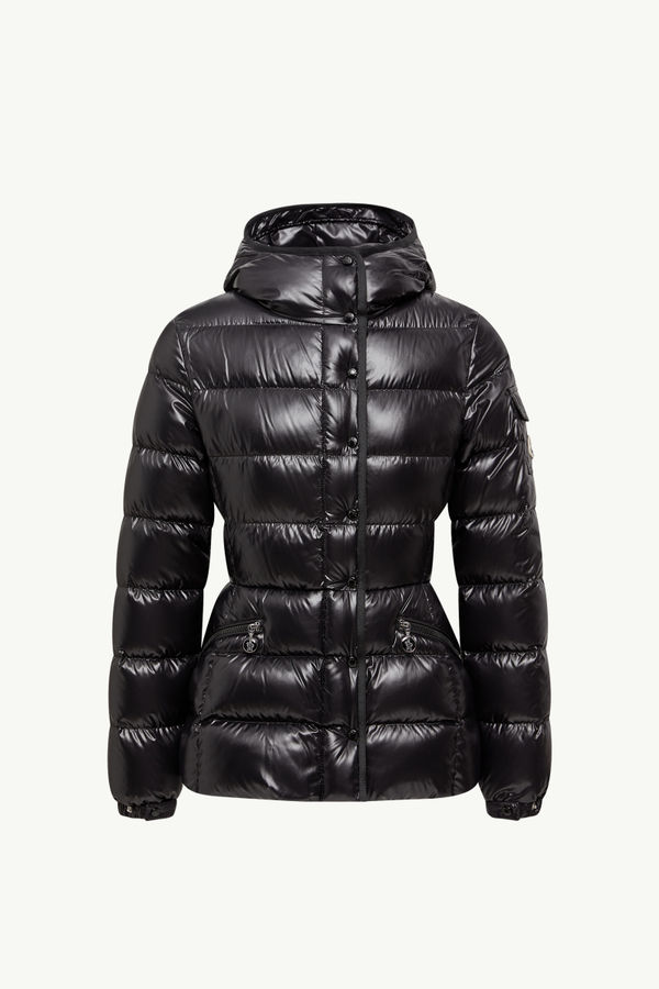 https://moncler-cdn.thron.com/api/v1/content-delivery/shares/dpx6uv/contents/K20931A00083597Z8999_F/image/K20931A00083597Z8999_F