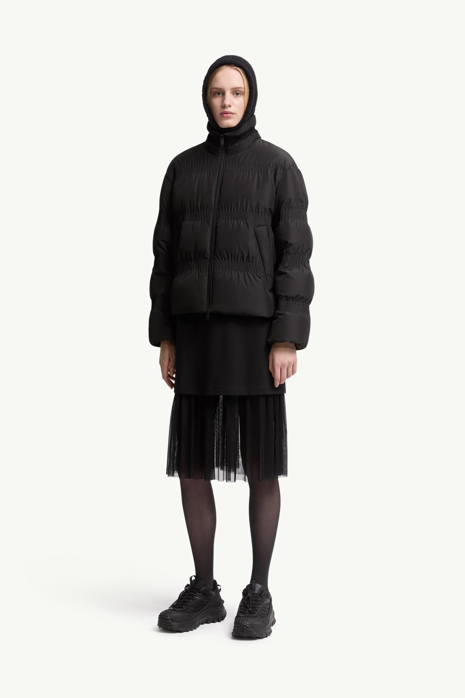 ダウンジャケット・コート MONCLER Women Bubble Jackets 8G00001 89AW0 999 Black Black Bady Hooded Short Down Jacket - Short Down Jackets for