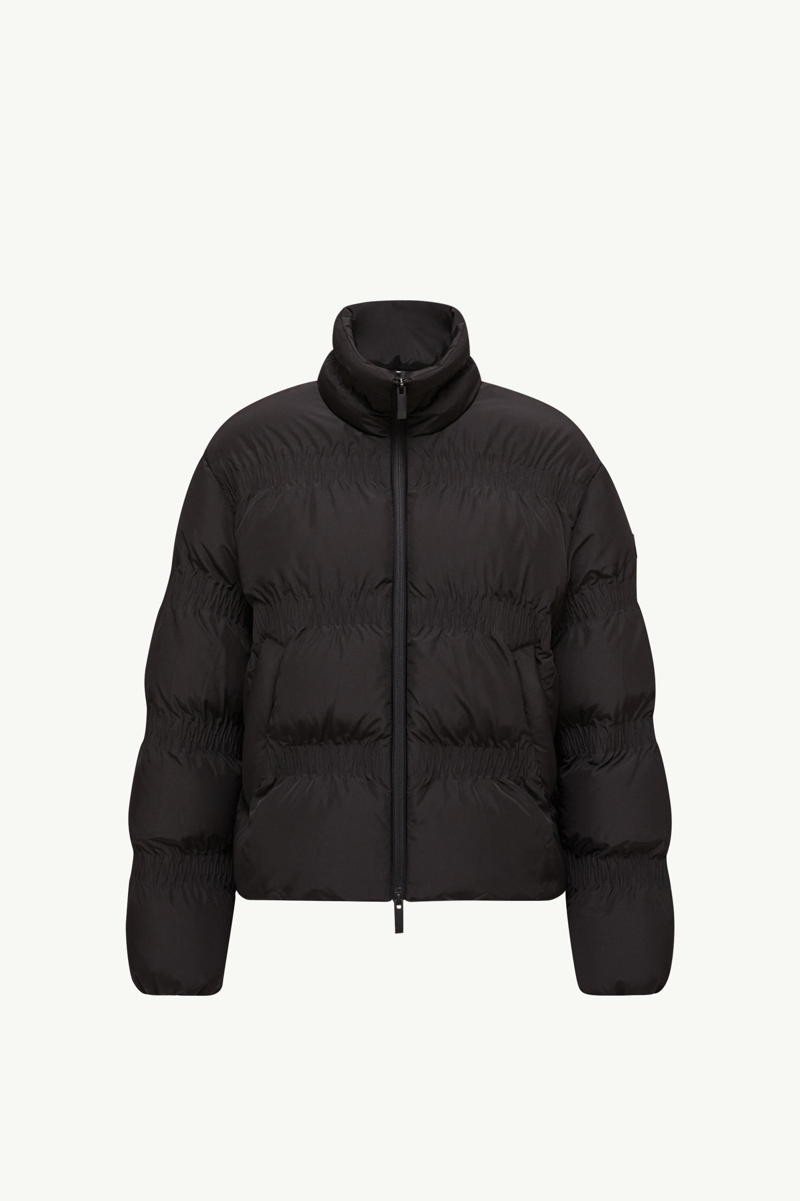 https://moncler-cdn.thron.com/api/v1/content-delivery/shares/dpx6uv/contents/K20931A00084595HQ999_F/image/K20931A00084595HQ999_F