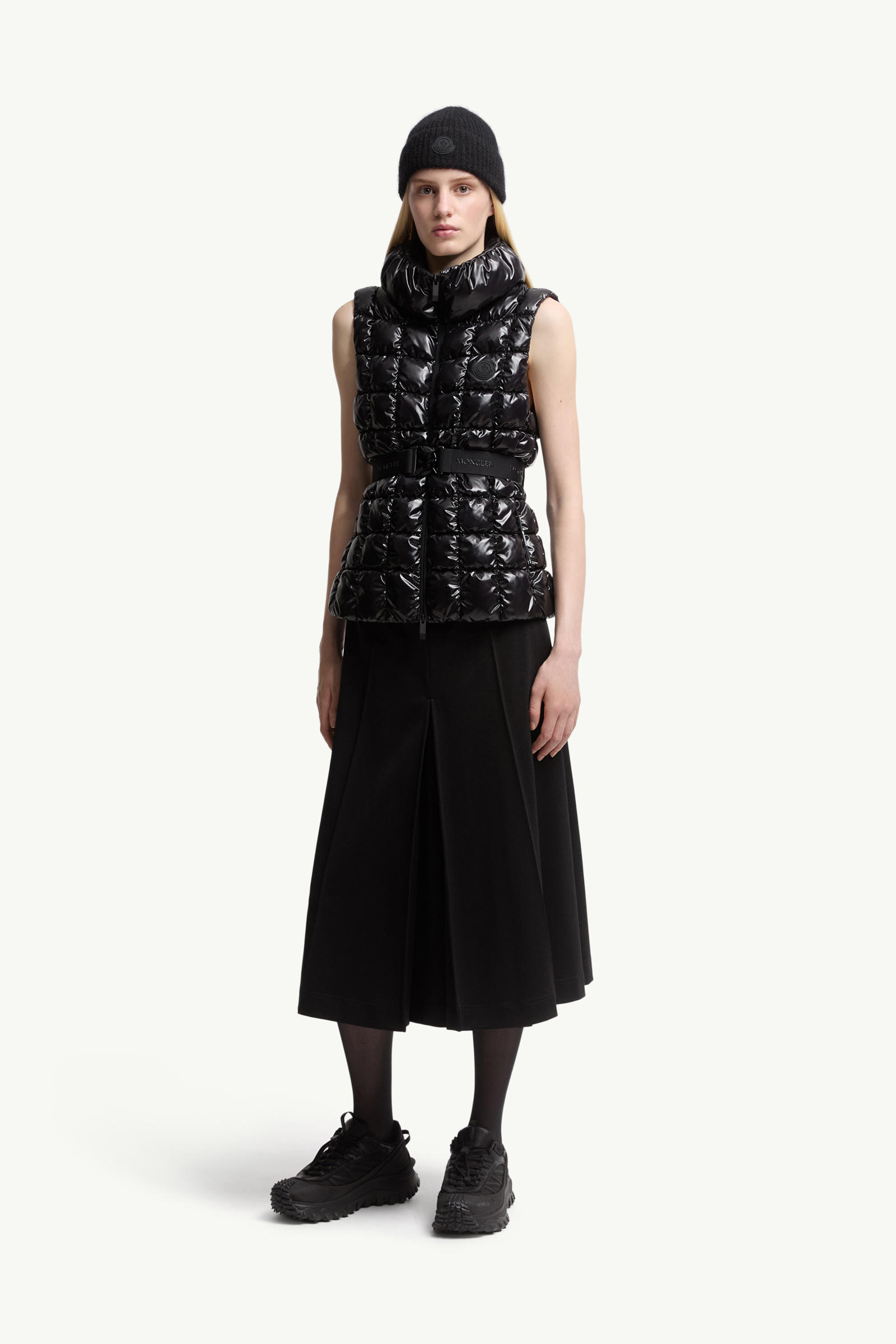 Emilion Square-Quilted Down Gilet Women Black Moncler 0