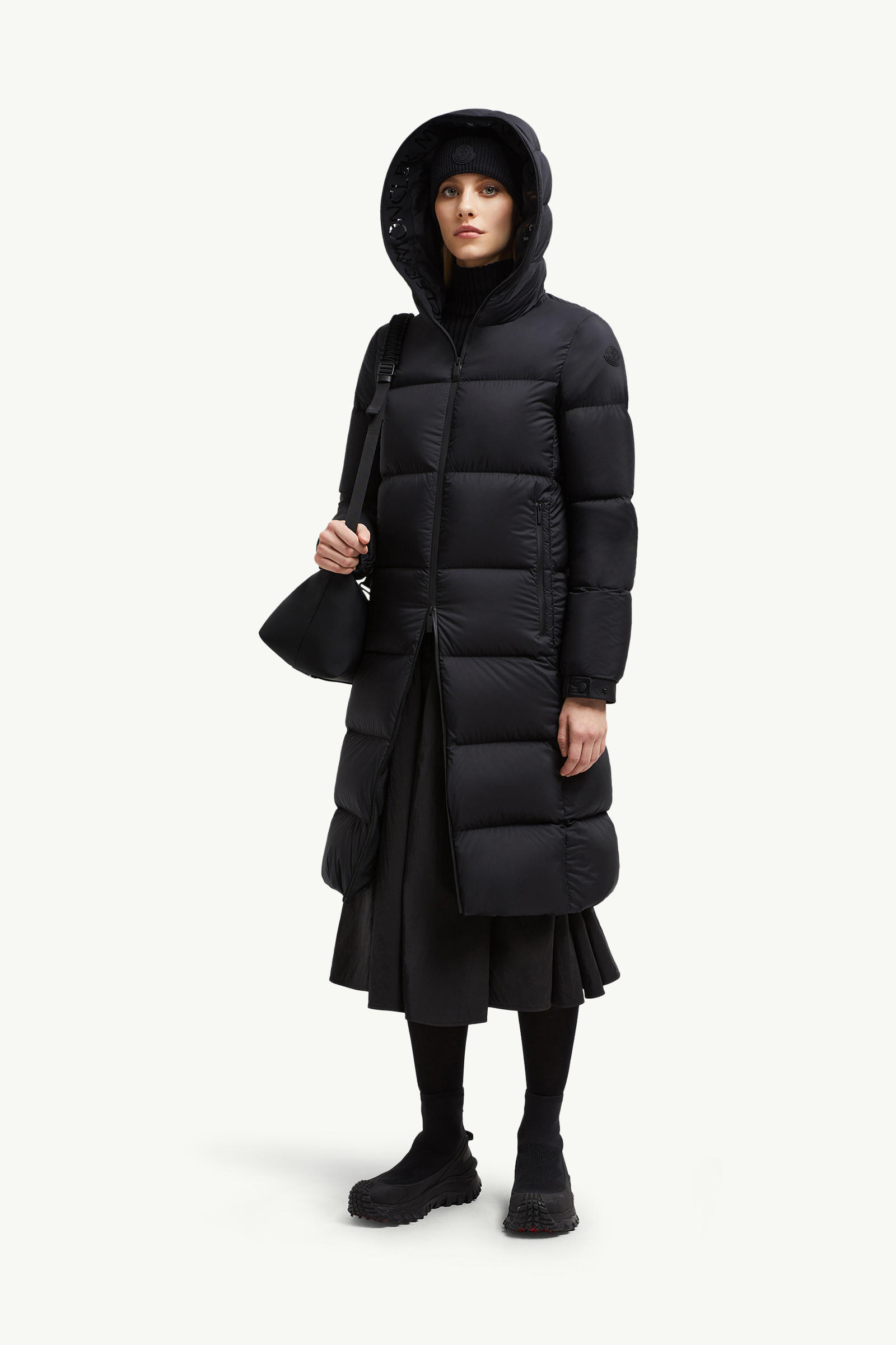 Arredoun Hooded Long Down Jacket Women Black Moncler 0