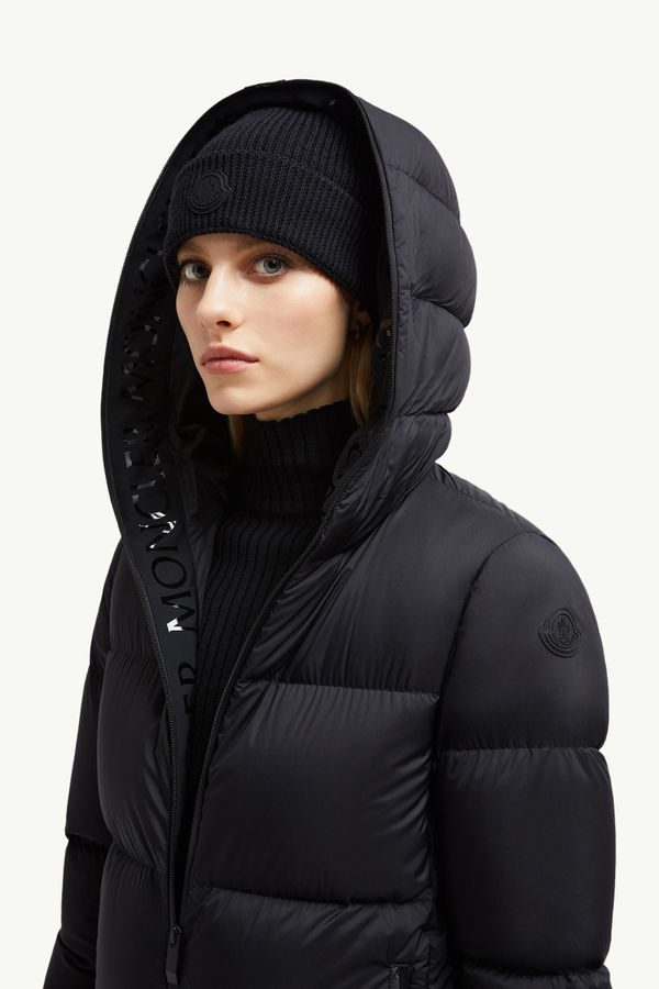 Arredoun Hooded Long Down Jacket Women Black Moncler 1