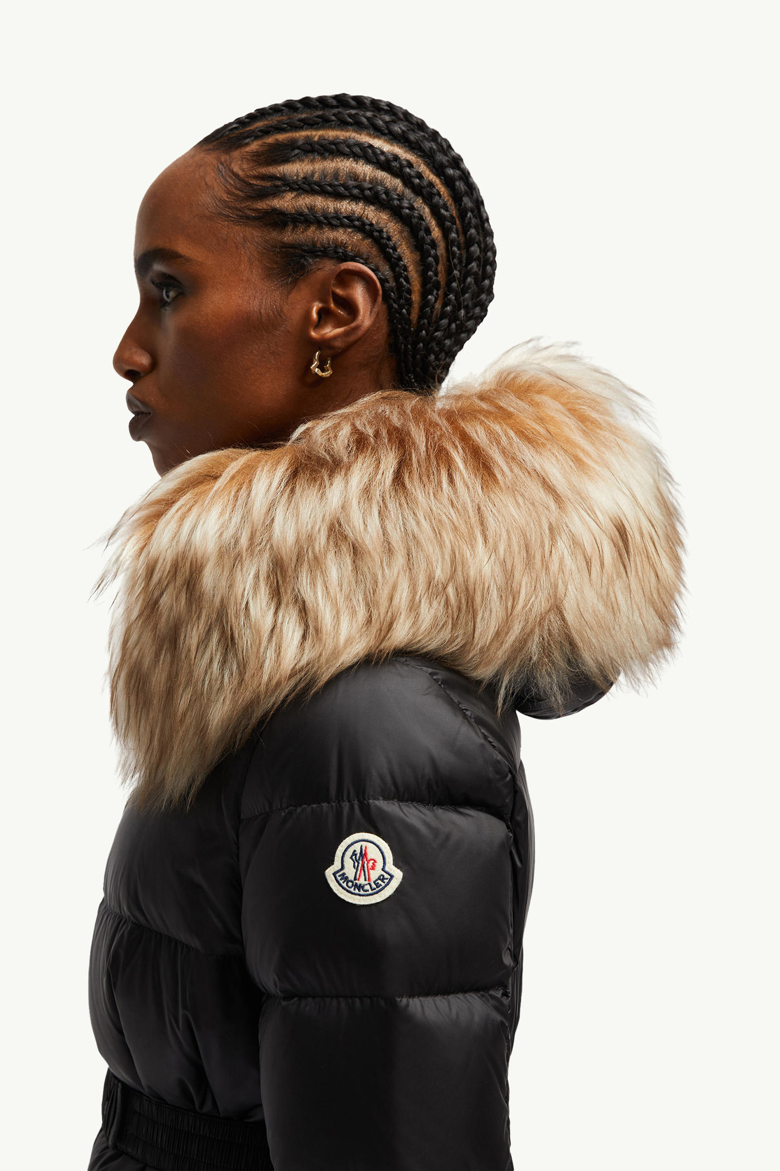 Boed女士连帽羊毛饰边短款羽绒夹克外套 女士 黑色 & 坚果米色 Moncler 1