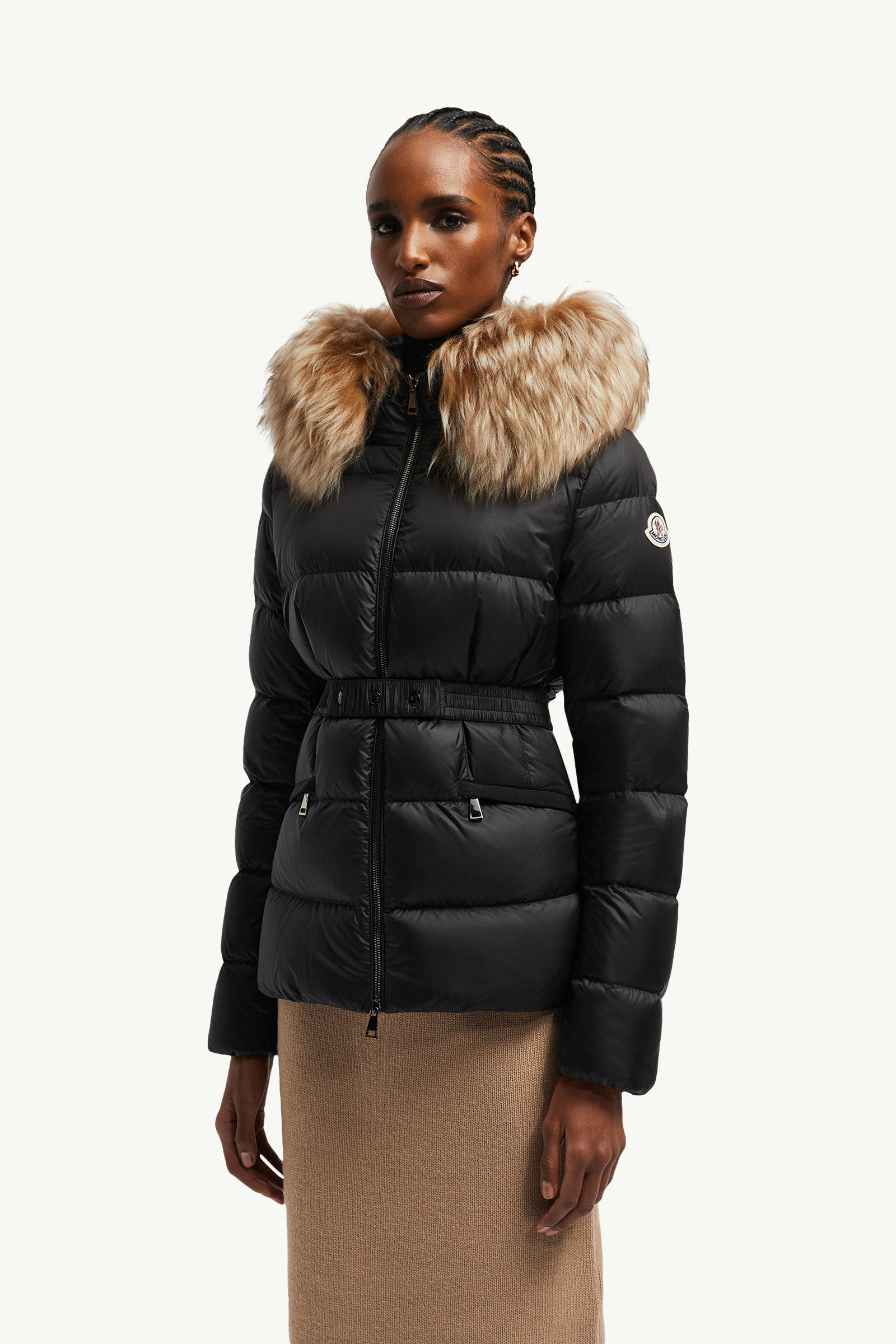 Boed女士连帽羊毛饰边短款羽绒夹克外套 女士 黑色 & 坚果米色 Moncler 3