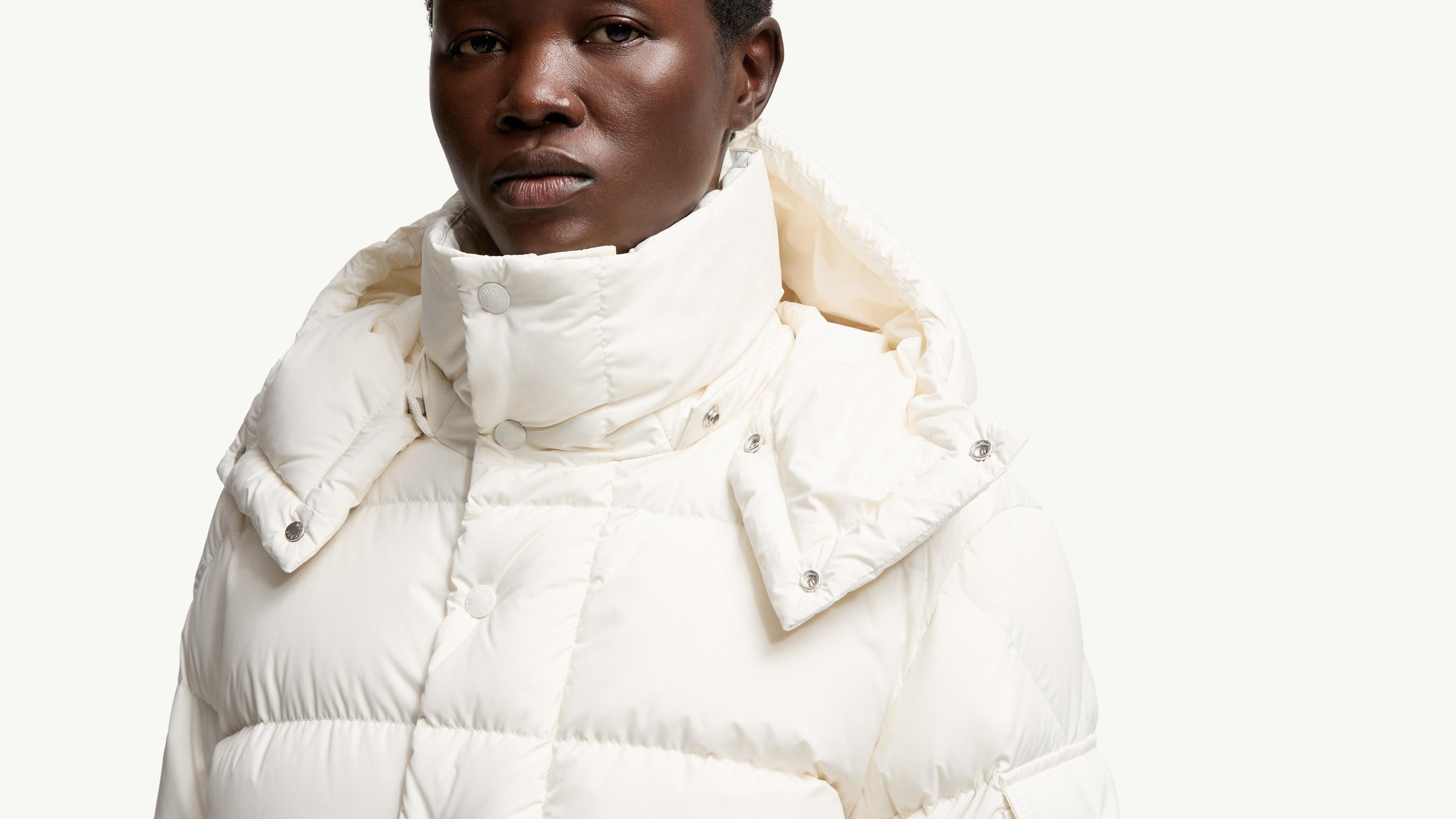 ホワイト Moncler Maya 70ショートダウンジャケット : ショートダウン