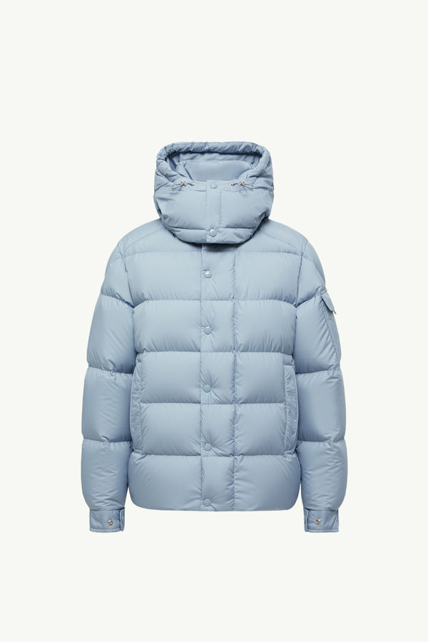 https://moncler-cdn.thron.com/api/v1/content-delivery/shares/dpx6uv/contents/K20931A0010254A81715_F/image/K20931A0010254A81715_F