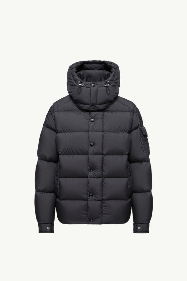 https://moncler-cdn.thron.com/api/v1/content-delivery/shares/dpx6uv/contents/K20931A0010254A81999_F/image/K20931A0010254A81999_F