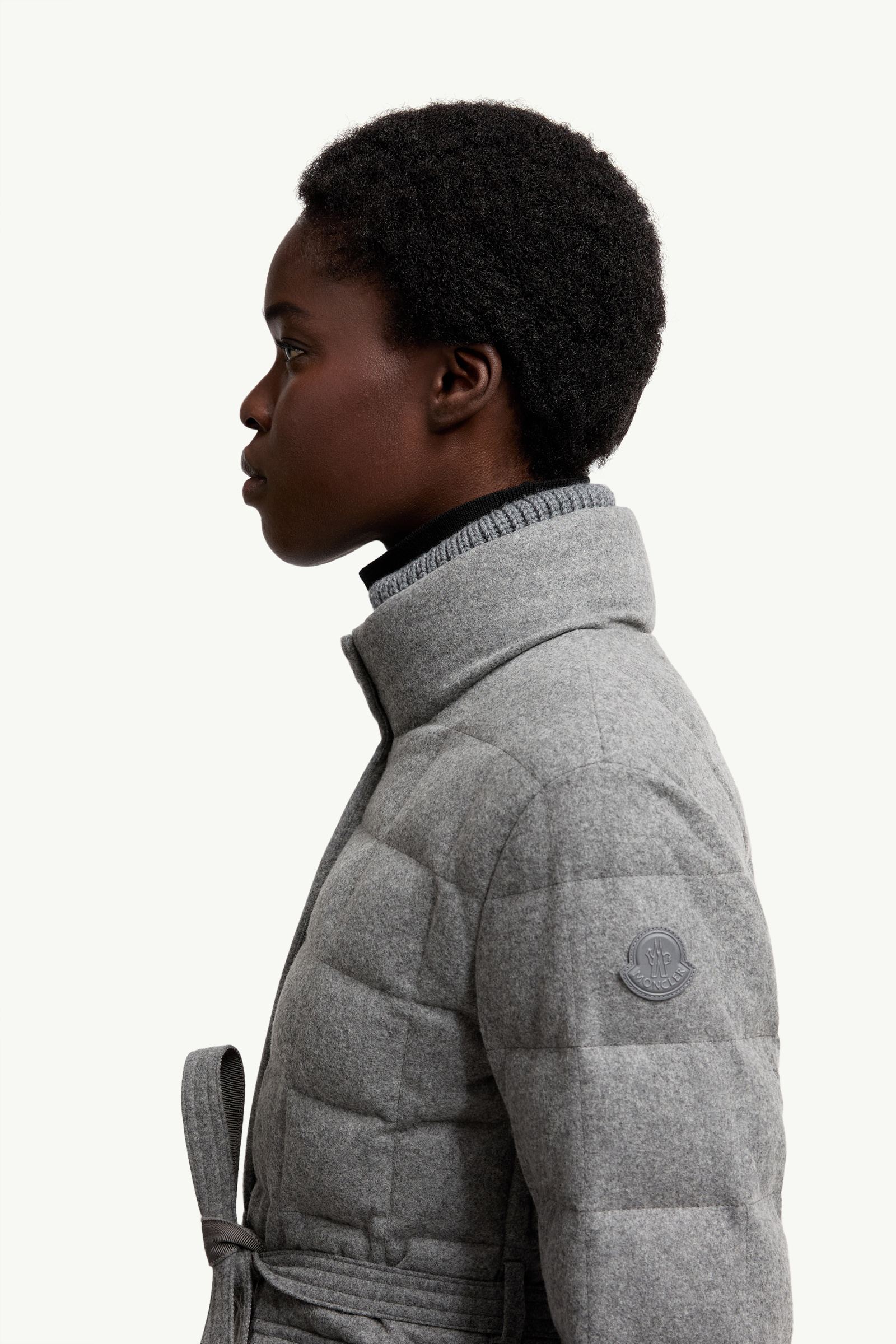 Plumífero corto con cinturón de mezcla de lana Bussettes Mujer Gris Moncler 1