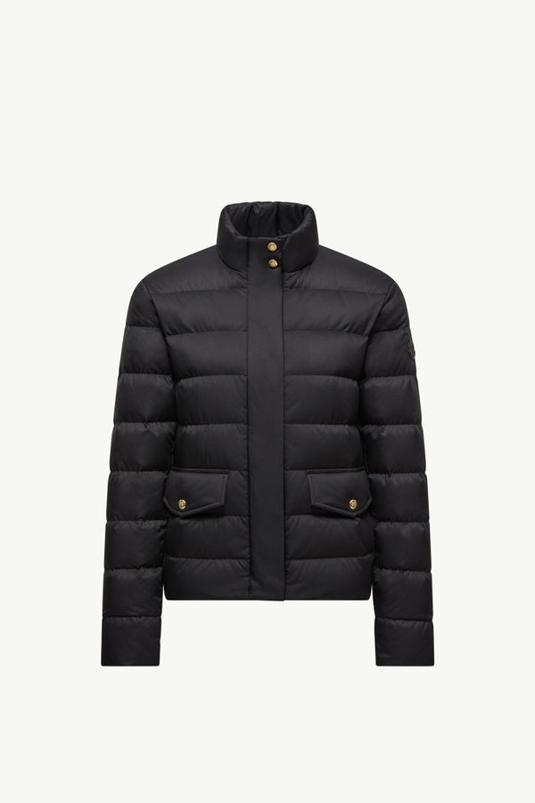 https://moncler-cdn.thron.com/api/v1/content-delivery/shares/dpx6uv/contents/K20931A00119597WF999_F/image/K20931A00119597WF999_F