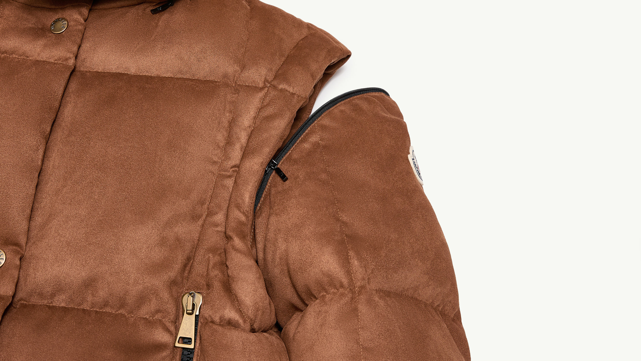 Slide 1 - product.feature.detachablesleeves.title