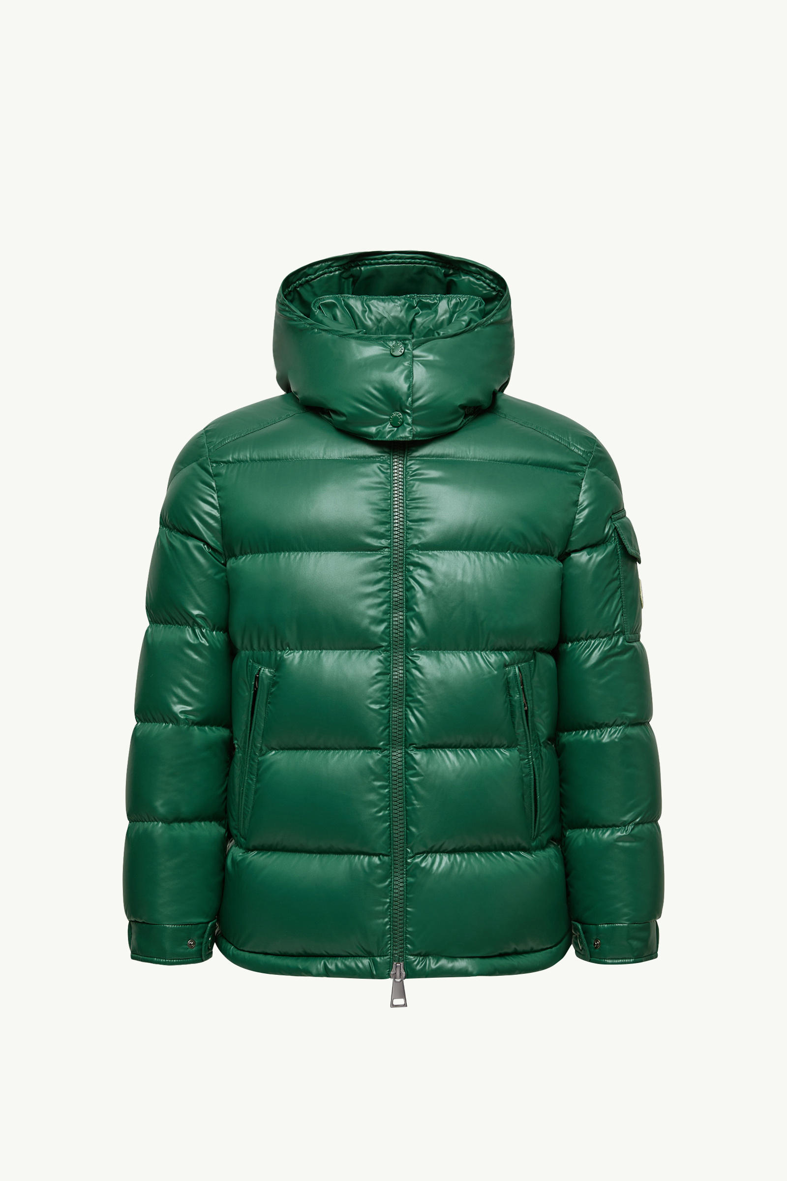 https://moncler-cdn.thron.com/api/v1/content-delivery/shares/dpx6uv/contents/K20931A0014268950866_F/image/K20931A0014268950866_F