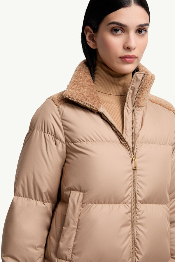 Esnaie Teddy-Trimmed Short Down Jaket Women Beige Moncler 5