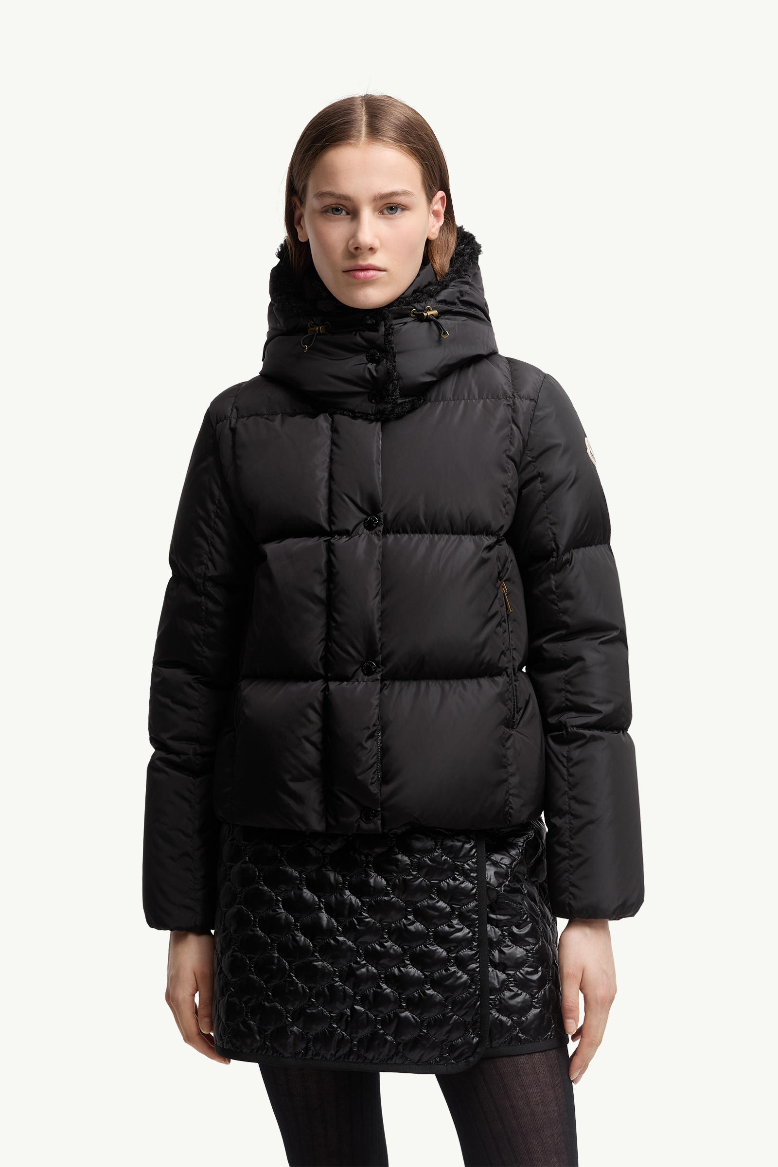 Piumino corto con cappuccio e trapuntatura a quadri Castelnou Donna Nero Moncler 3