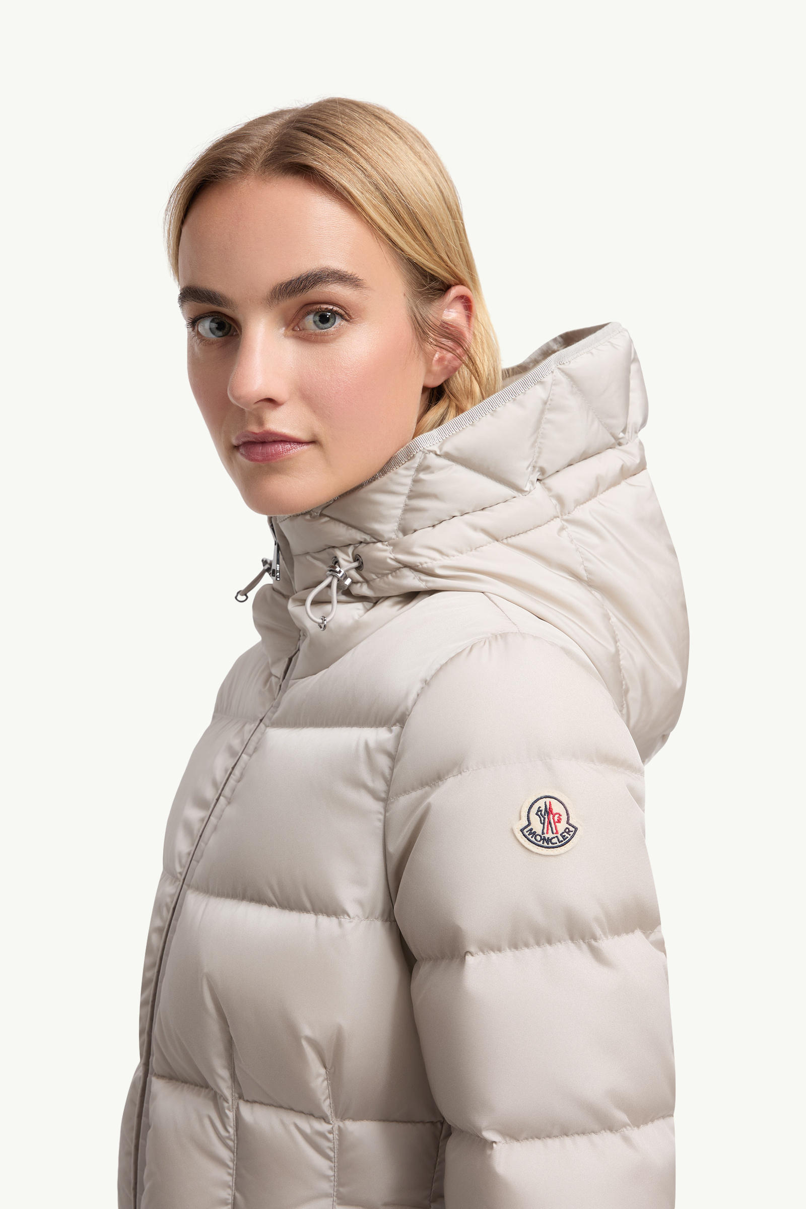 Avoce Hooded Short Down Jacket Women Beige Moncler 1