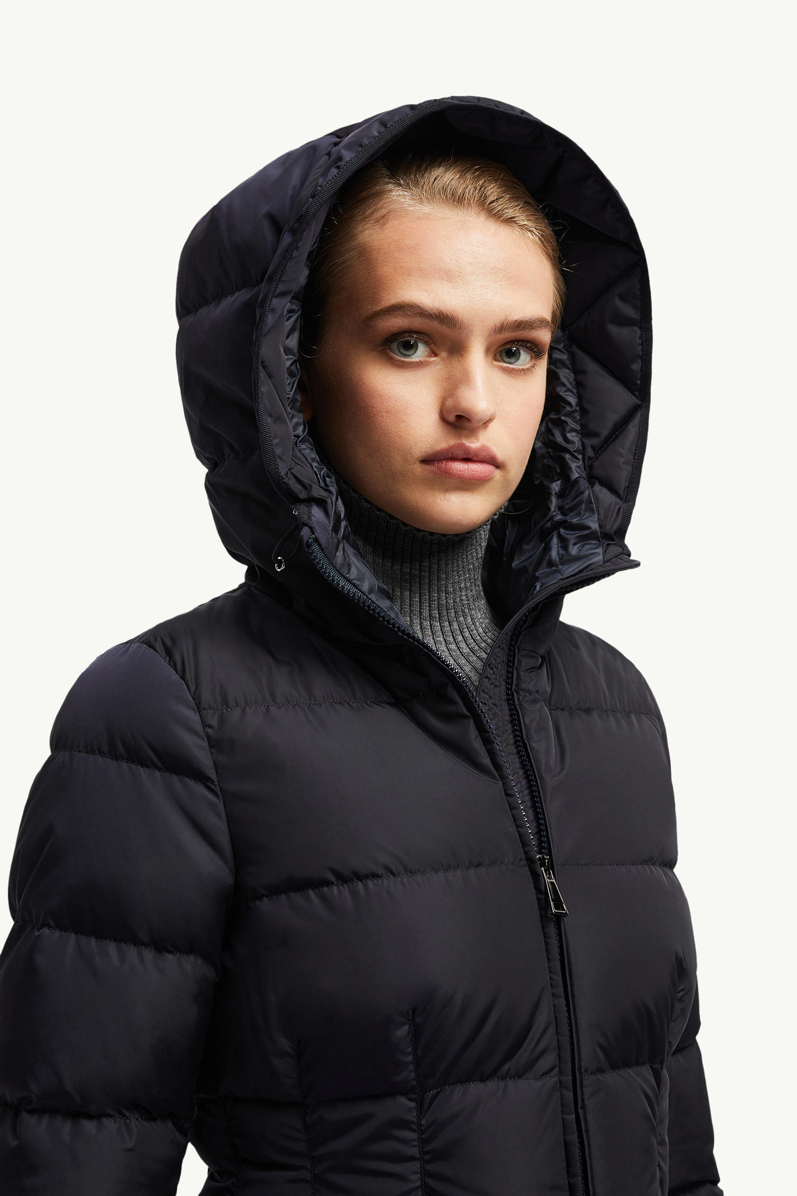 Avoce Hooded Short Down Jacket Women Night Blue Moncler 1