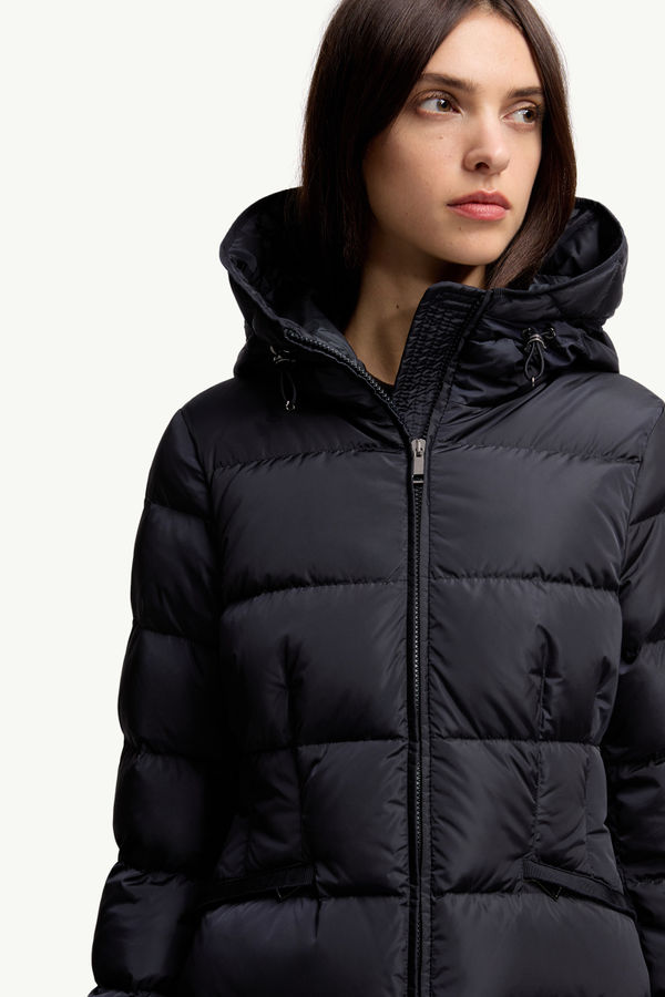 Doudoune courte à capuche Avoce Femmes Bleu Nuit Moncler 5