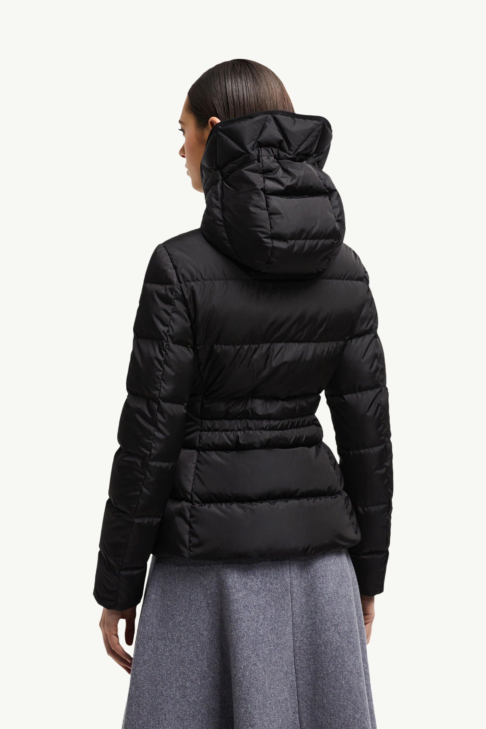 Doudoune courte à capuche Avoce Femmes Noir Moncler 4