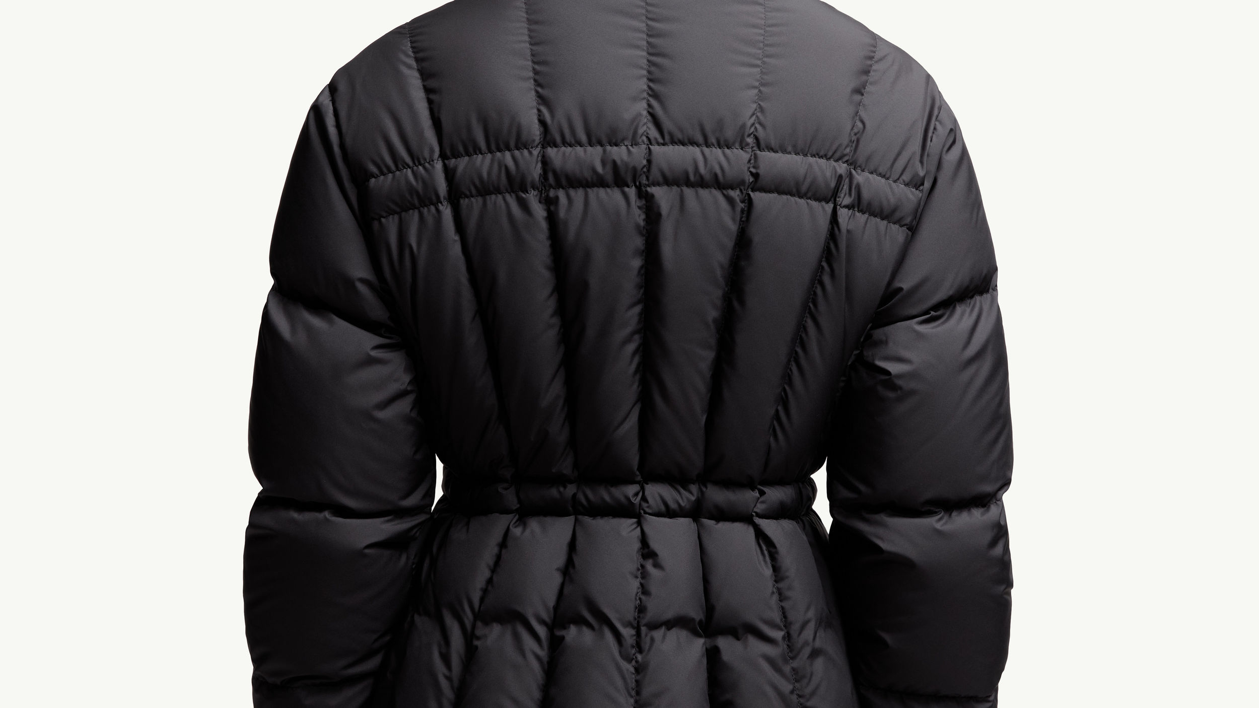 Slide 1 - product.feature.stitchingdetails.title