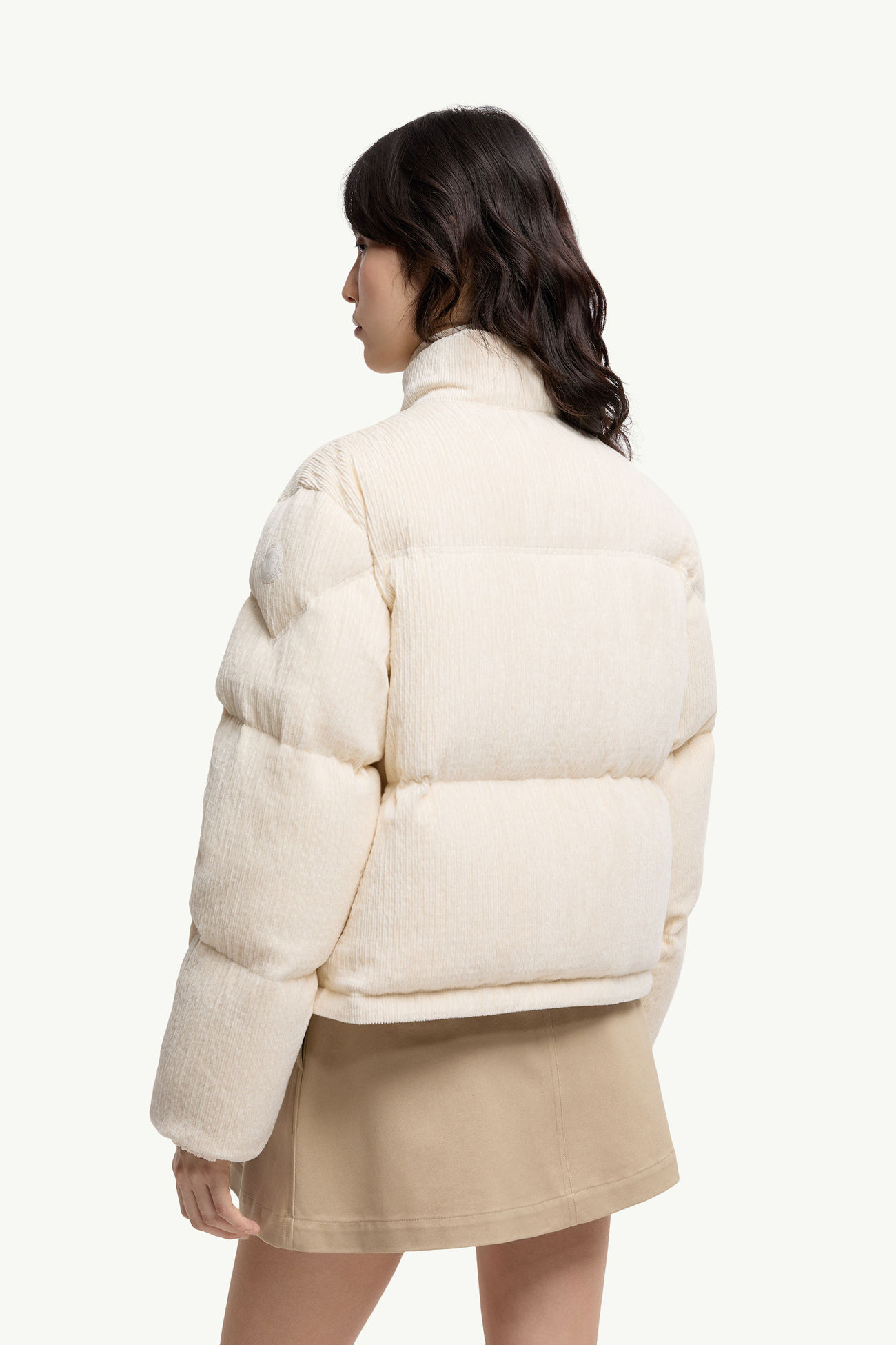 Aliminia女士天鹅绒风格短款羽绒夹克外套 女士 象牙白 Moncler 4