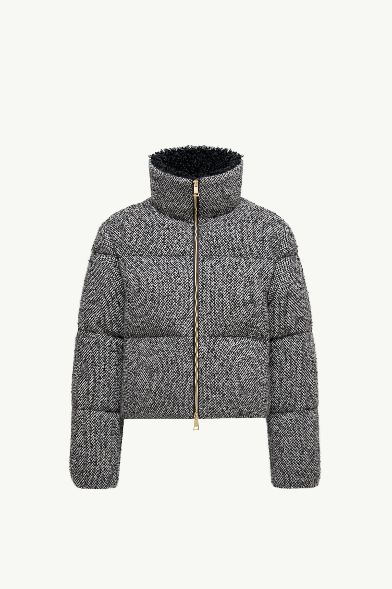 https://moncler-cdn.thron.com/api/v1/content-delivery/shares/dpx6uv/contents/K20931A00187598WCF90_F/image/K20931A00187598WCF90_F