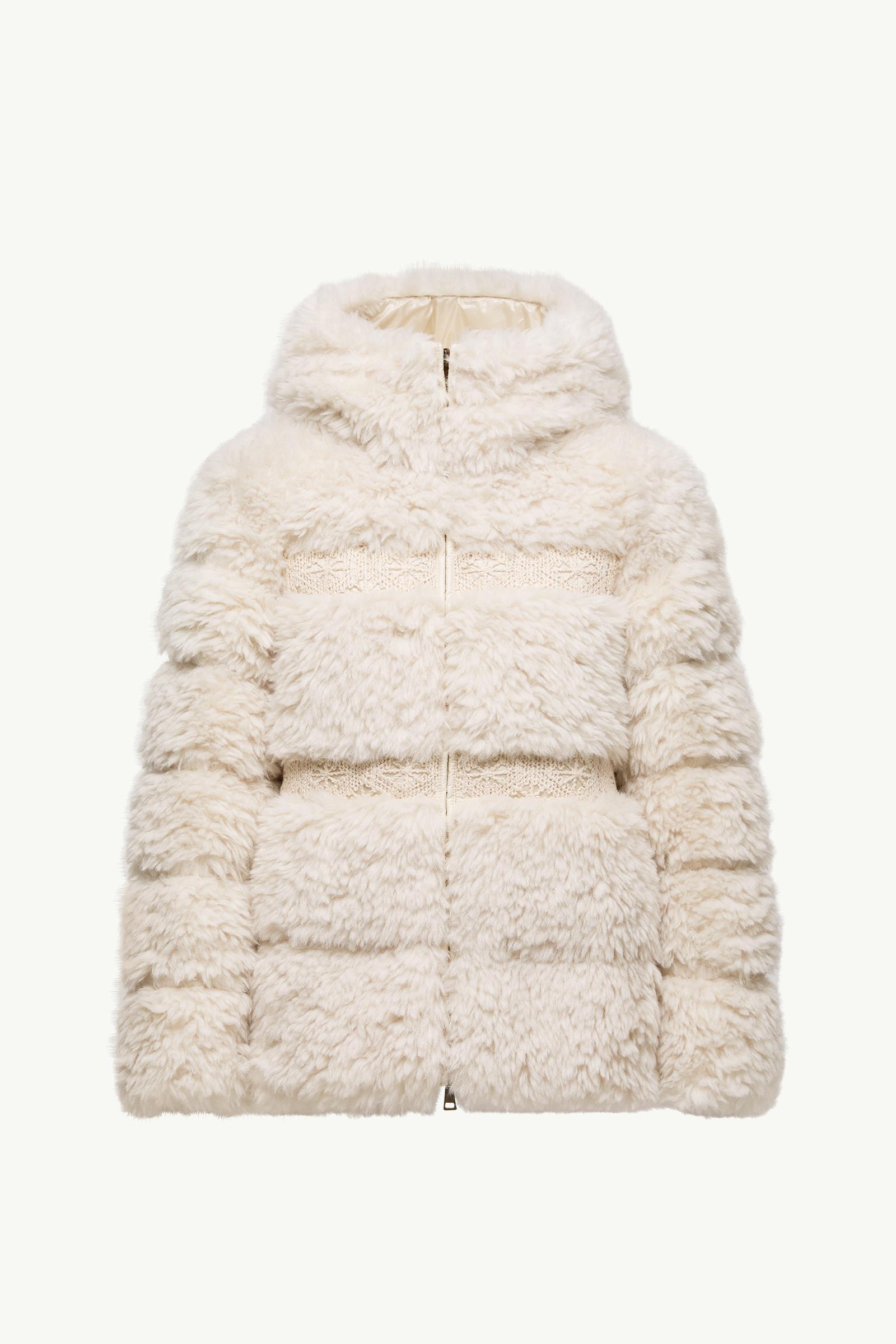 Verie Teddy kurze Daunenjacke mit Kapuze_findInBoutique_image