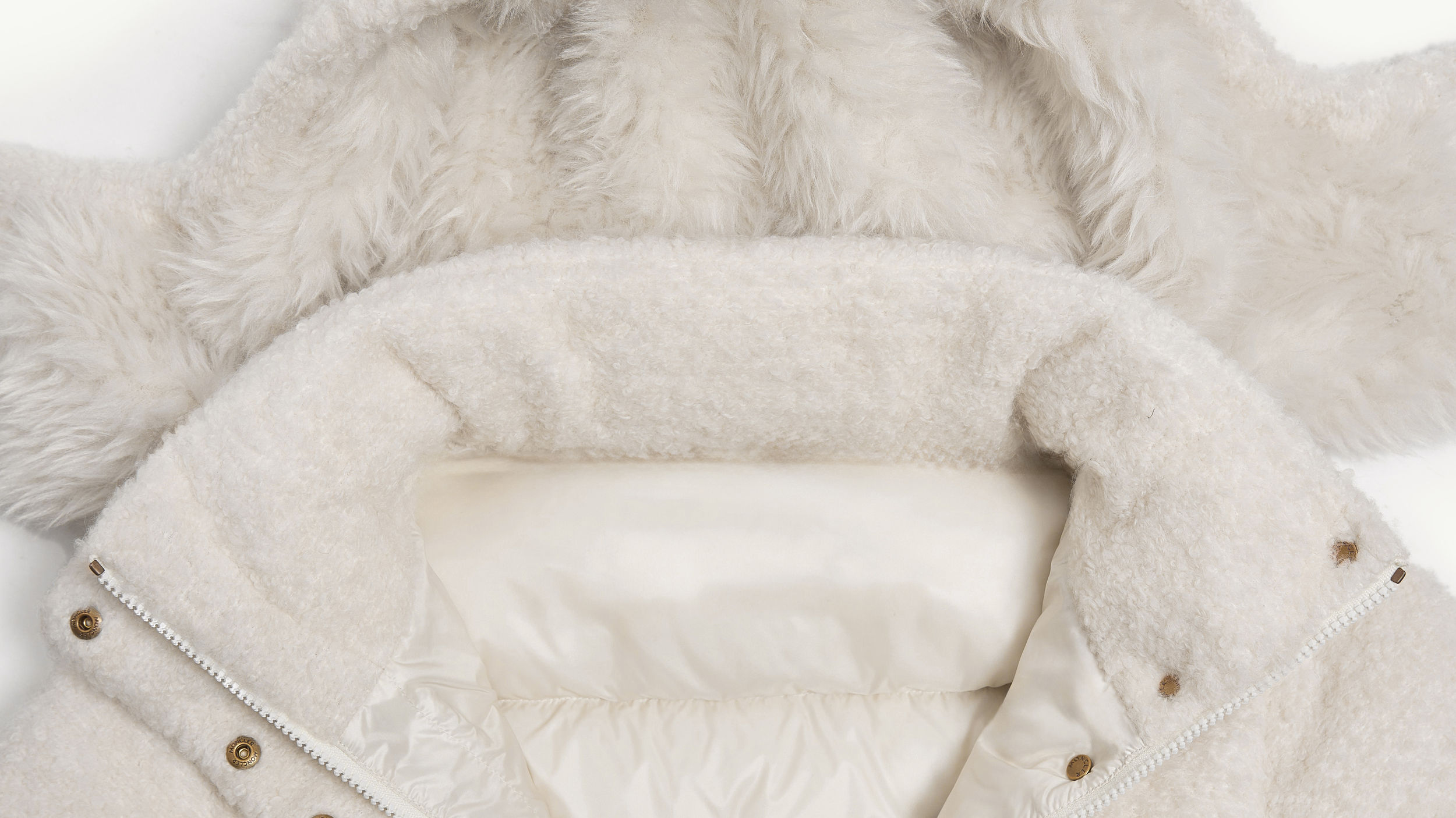 Slide 3 - 纹理风格